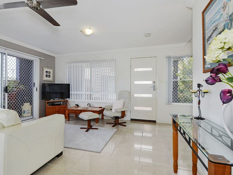 21 Thompson Crescent, CLONTARF QLD 4019, Clontarf - Thumbnail 3