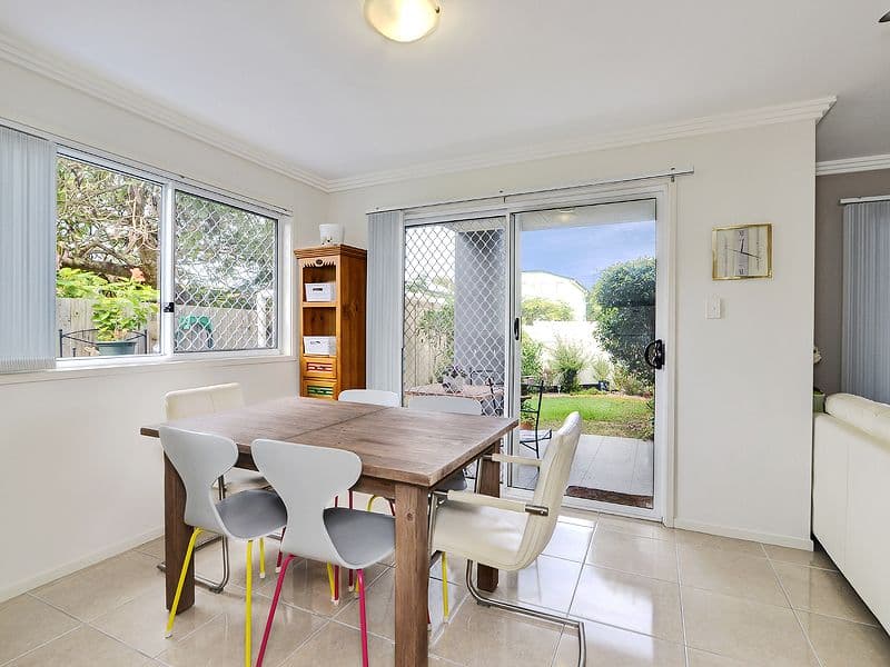 21 Thompson Crescent, CLONTARF QLD 4019, Clontarf - Thumbnail 5
