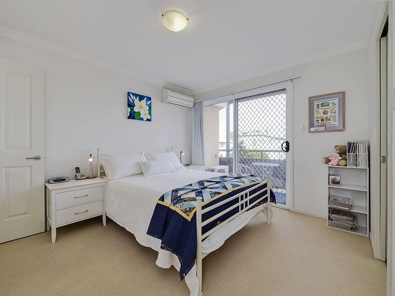 21 Thompson Crescent, CLONTARF QLD 4019, Clontarf - Thumbnail 7