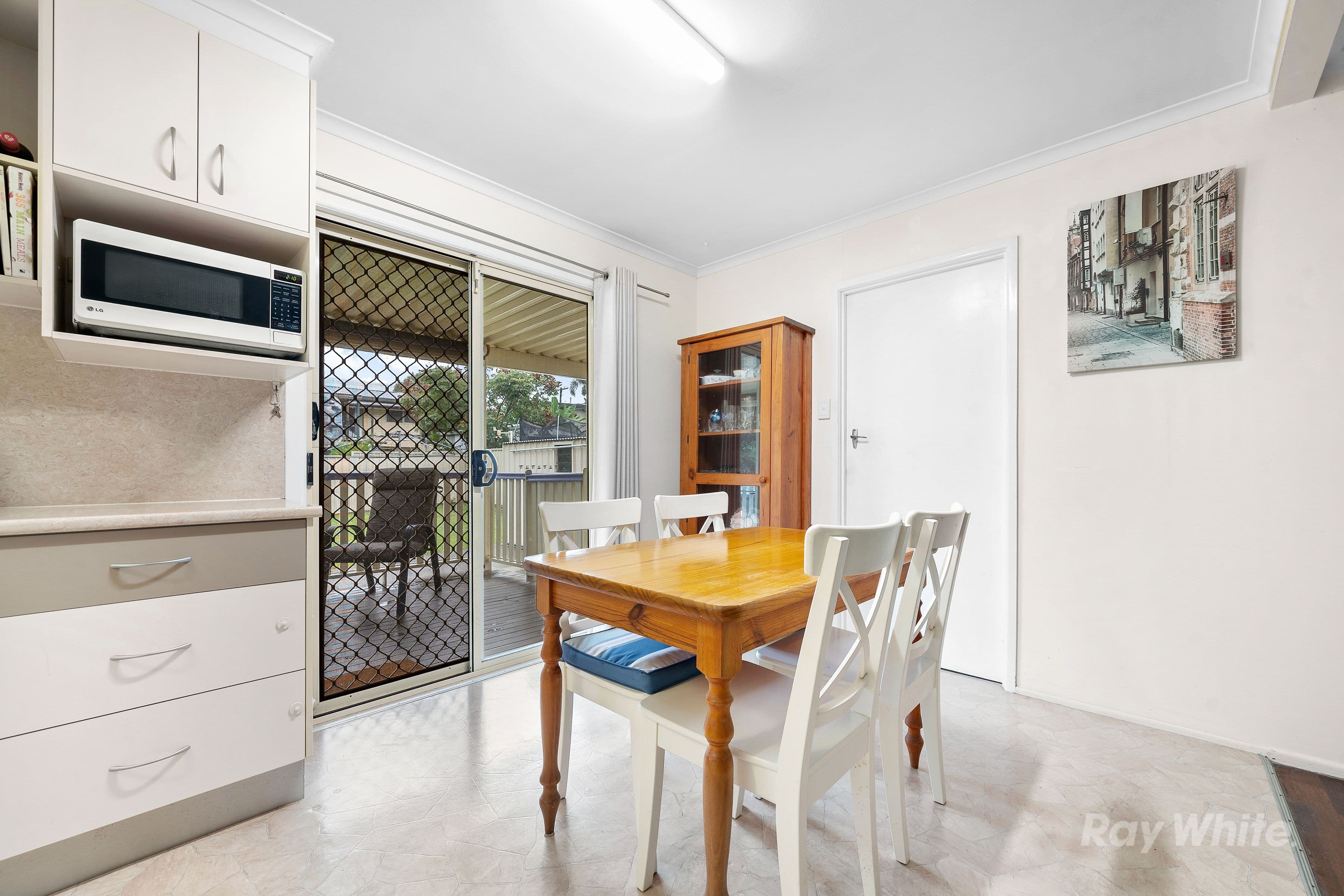28 Ashvale Street, Kingston QLD 4114, Kingston - Thumbnail 6