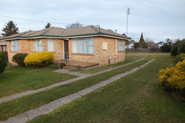 36 Scotia Avenue, Oberon NSW 2787, Oberon - Thumbnail 2