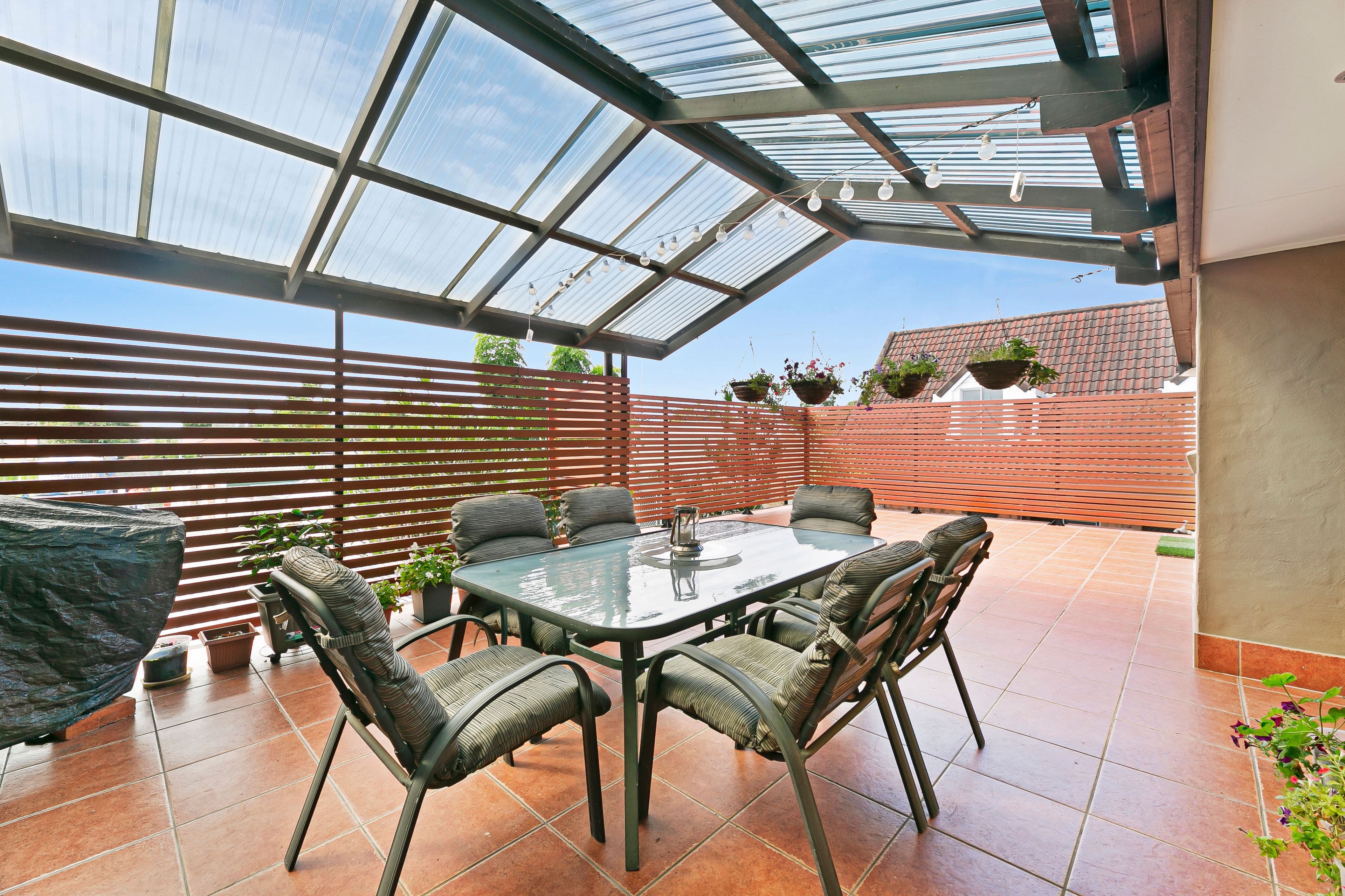 4 Christina Court, Mermaid Waters QLD 4218, Mermaid Waters - Thumbnail 2
