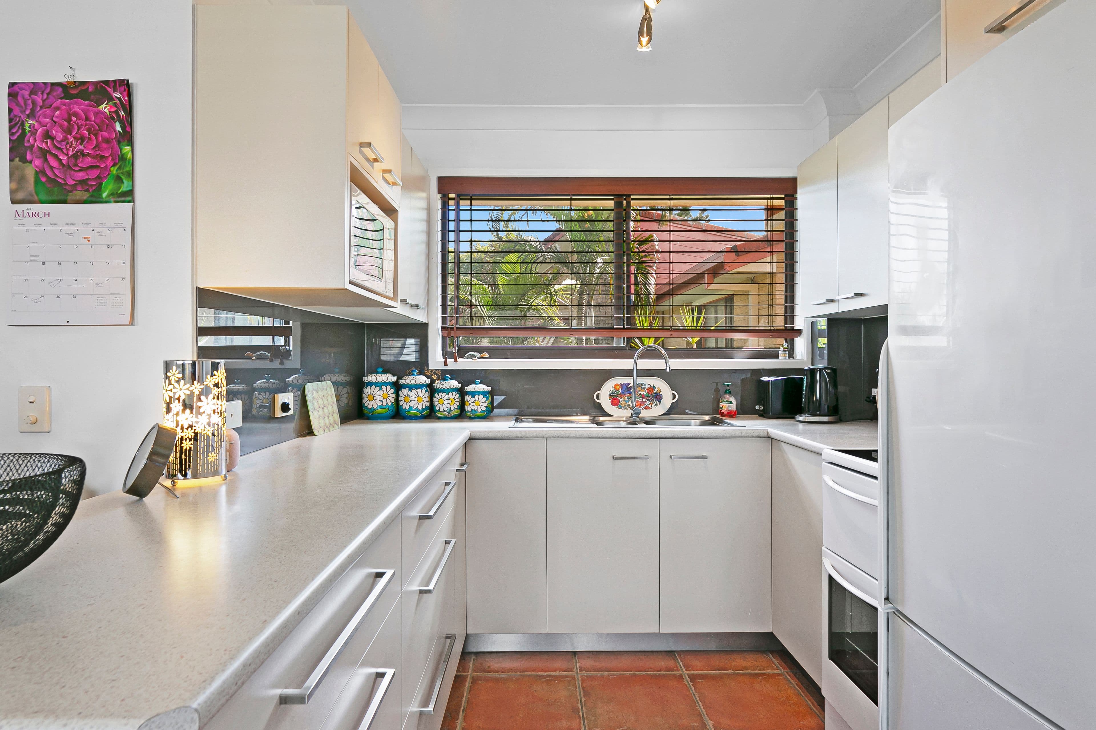 4 Christina Court, Mermaid Waters QLD 4218, Mermaid Waters - Thumbnail 3