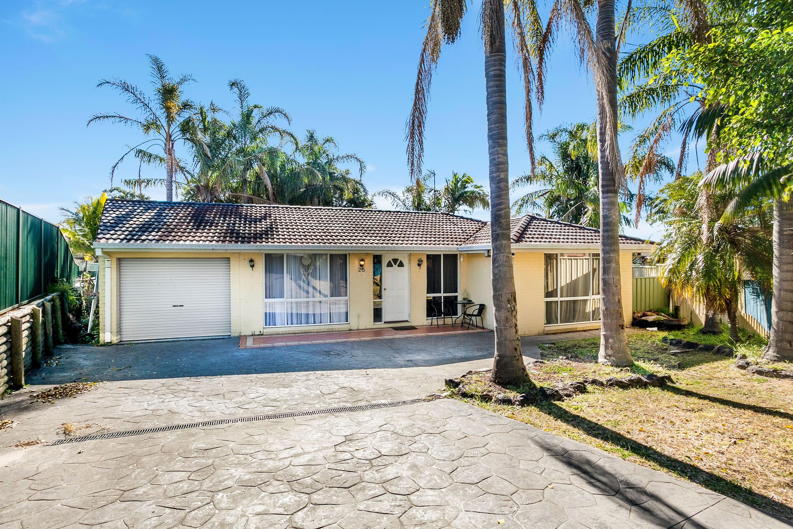 25 Macleay Place, Albion Park - Image 1