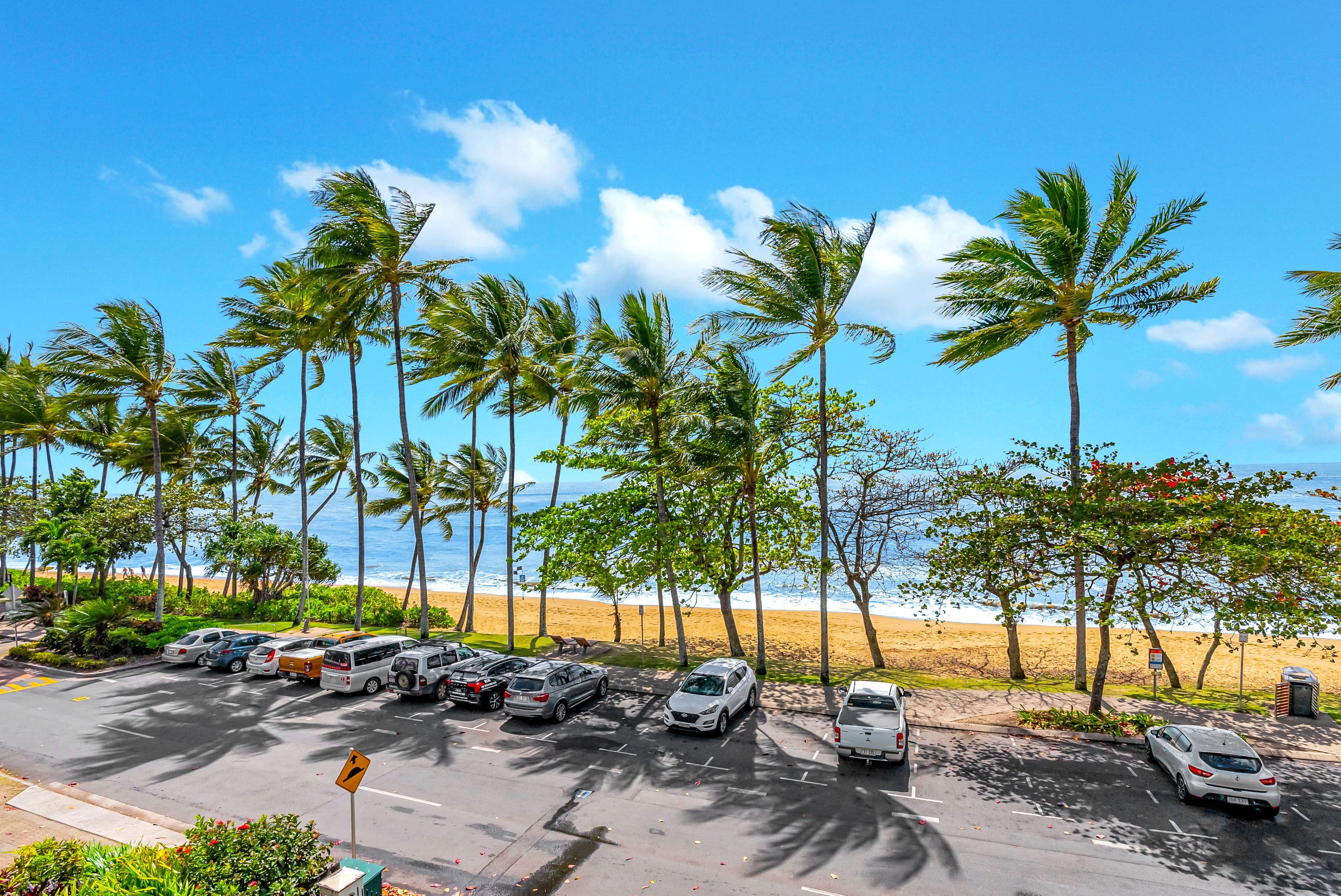 37 Vasey Esplanade, Trinity Beach QLD 4879, Trinity Beach - Thumbnail 2