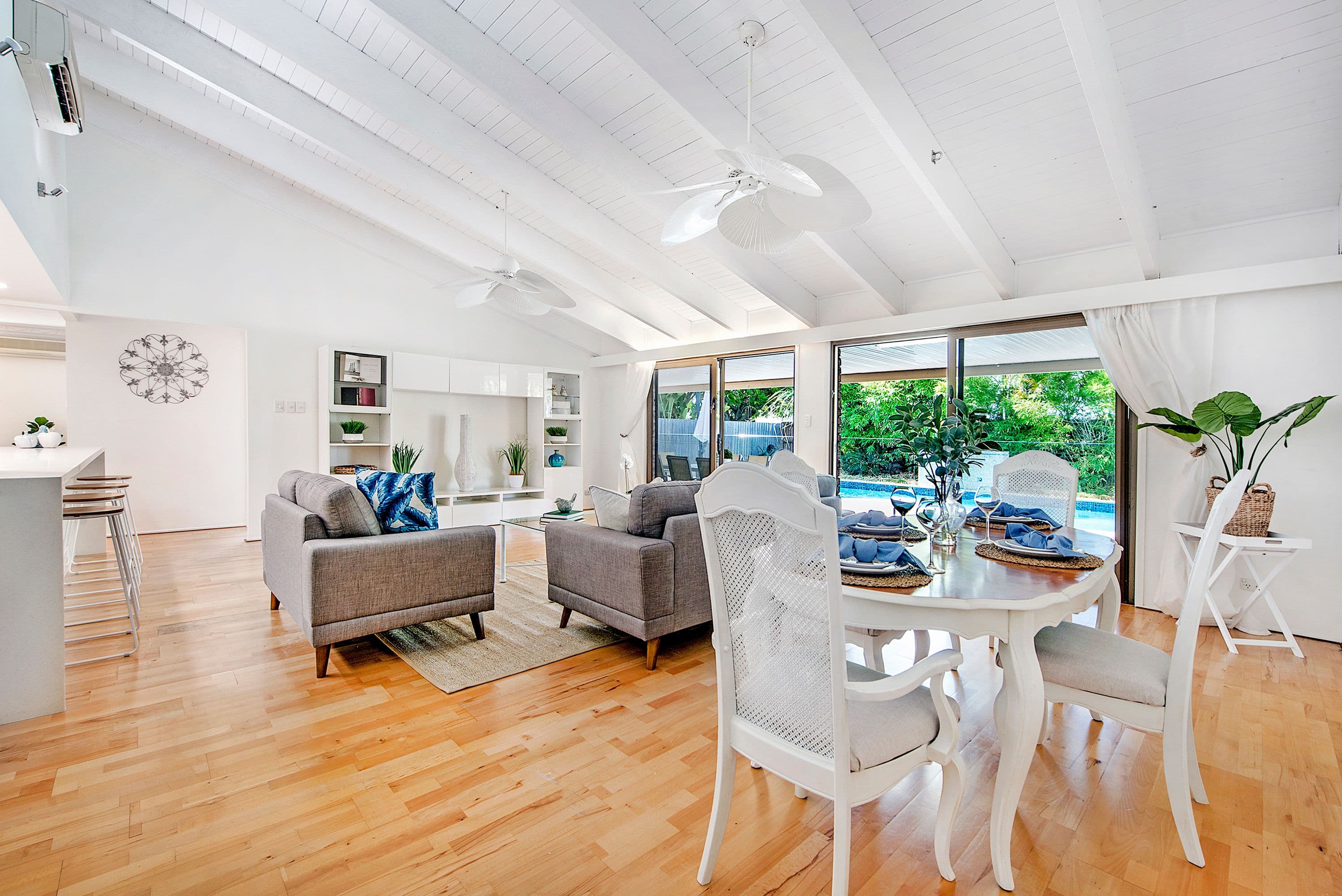 10 Salacia Avenue, Mermaid Waters QLD 4218, Mermaid Waters - Thumbnail 4