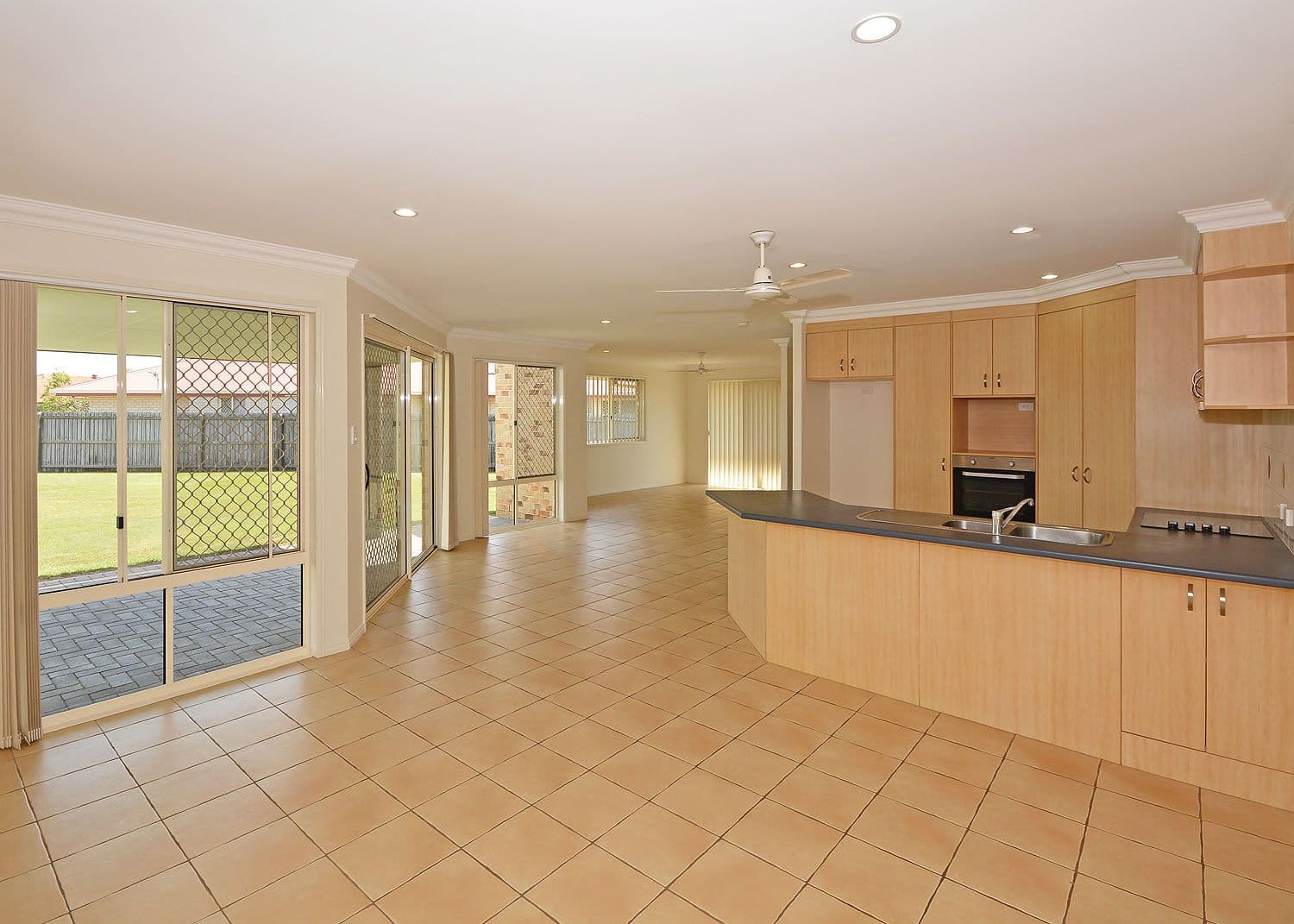 17 Surrey Court, Kawungan QLD 4655, Kawungan - Thumbnail 2
