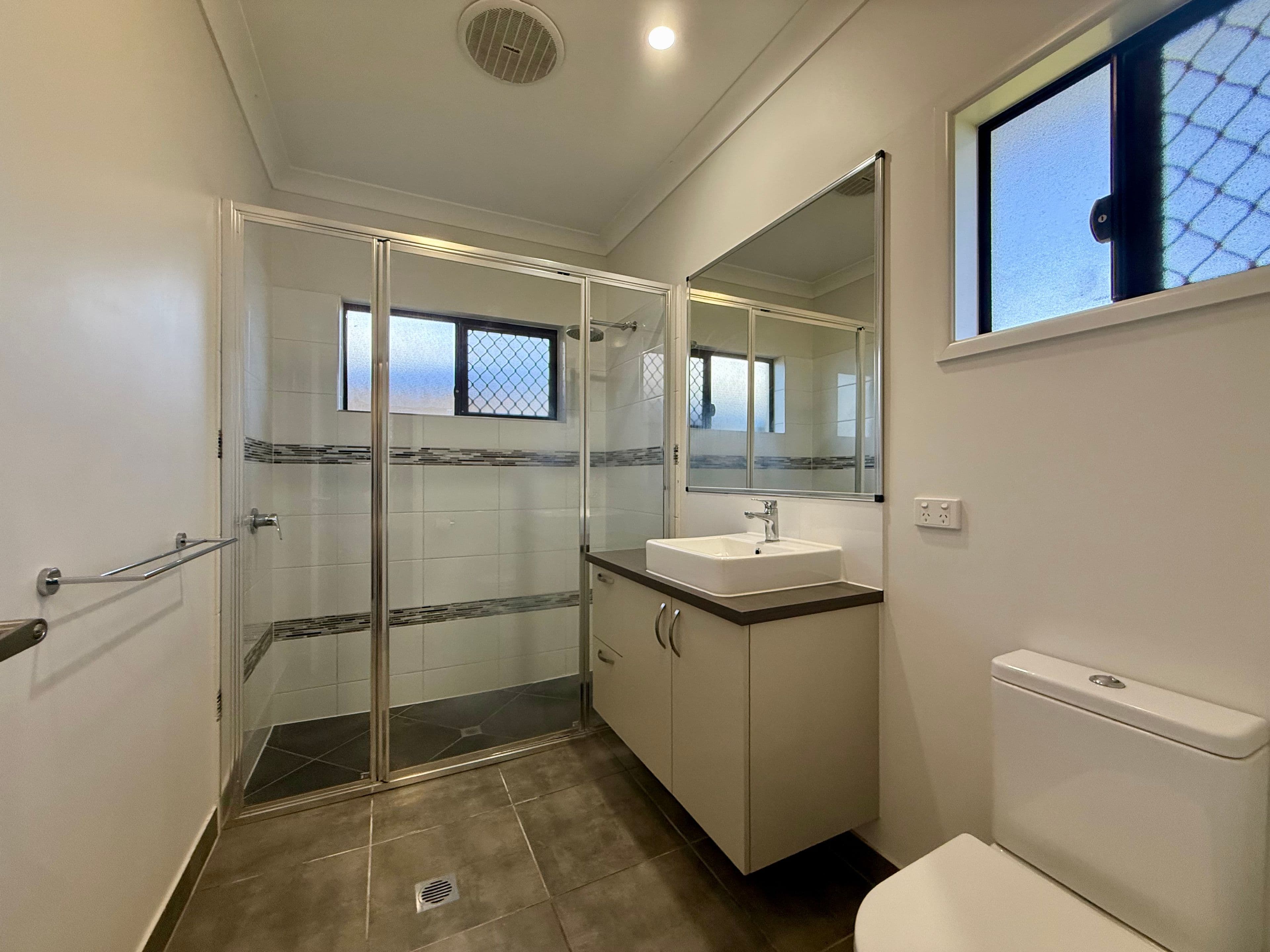 8 Friday Avenue, Burdell QLD 4818, Burdell - Thumbnail 4