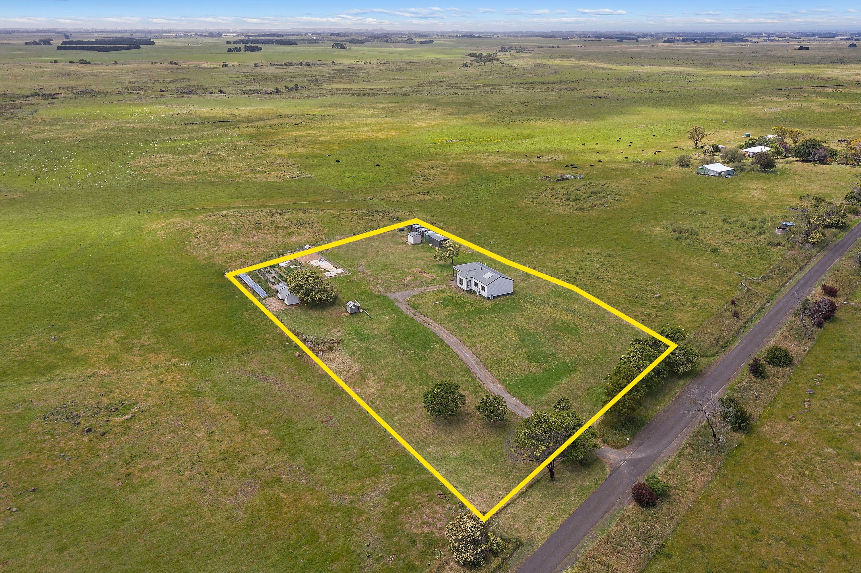408 Faulkners North Road, Tarrone VIC 3283, Tarrone - Thumbnail 2