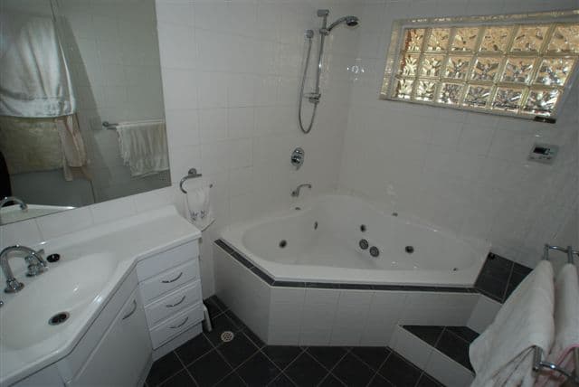 6 Nyanza Street, Woodridge, QLD, 4114, Woodridge - Thumbnail 3