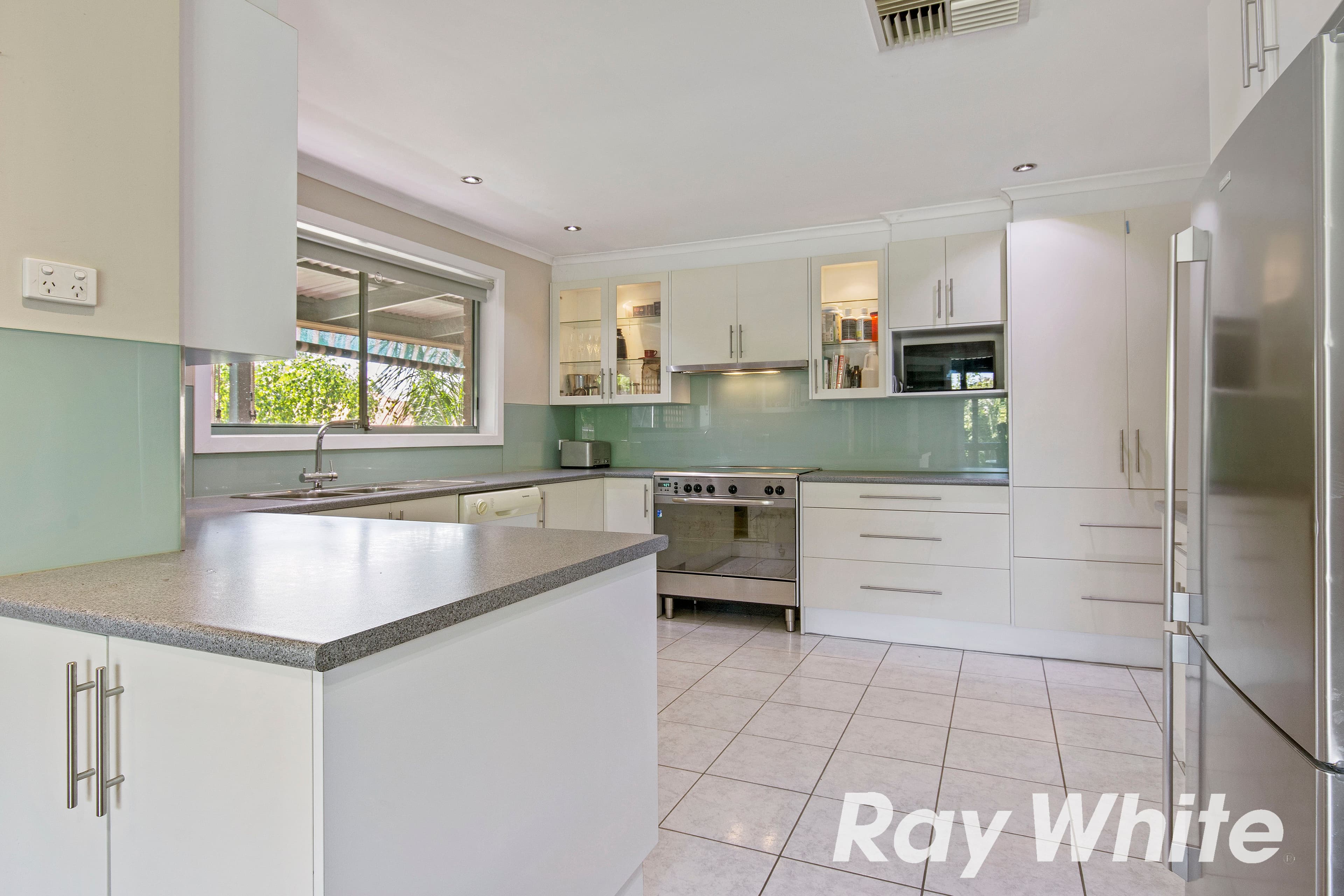 9 Rulla Court, Ferntree Gully VIC 3156, Ferntree Gully - Thumbnail 3