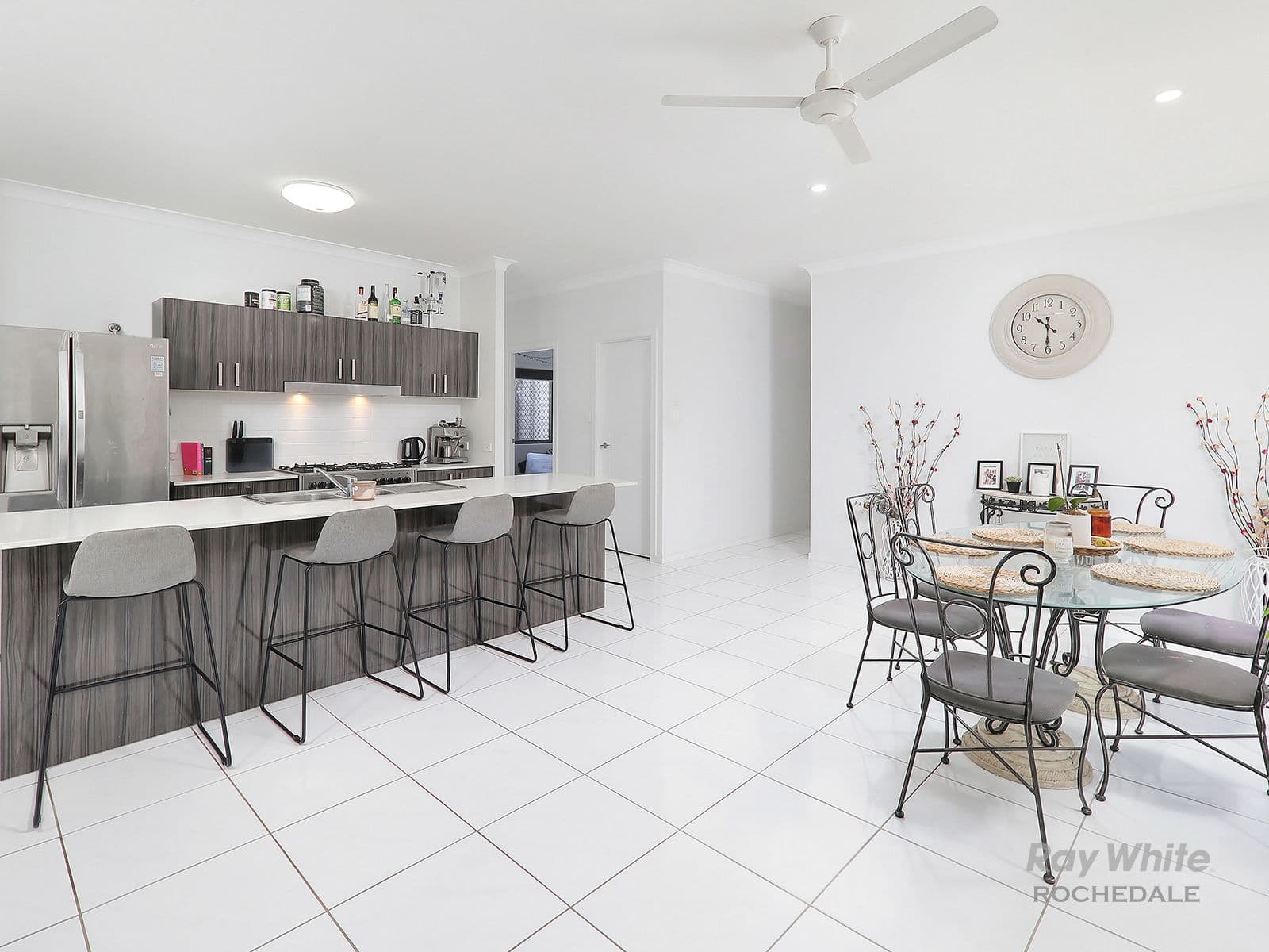 12 Carousel Street, Hillcrest QLD 4118, Hillcrest - Thumbnail 6