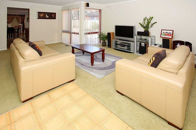 16 Coventry Crescent, MILL PARK VIC 3082, Mill Park - Thumbnail 5