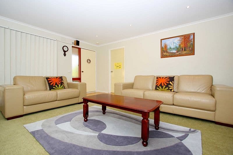 16 Coventry Crescent, MILL PARK VIC 3082, Mill Park - Thumbnail 6