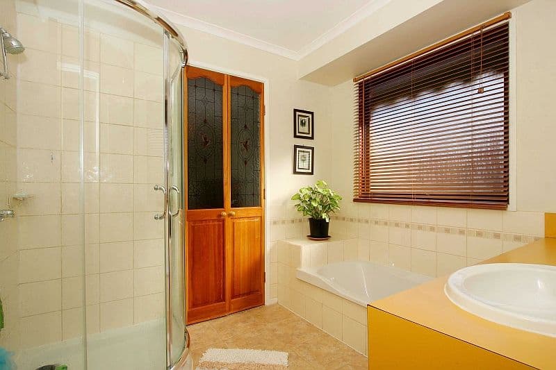 16 Coventry Crescent, MILL PARK VIC 3082, Mill Park - Thumbnail 7