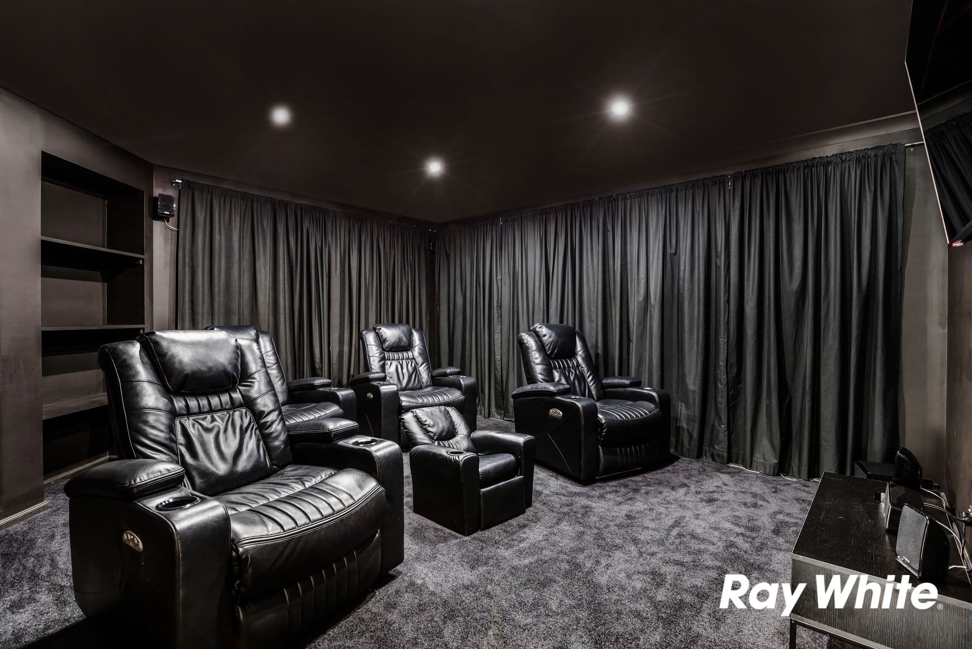 15 St Helens Close, West Hoxton NSW 2171, West Hoxton - Thumbnail 4