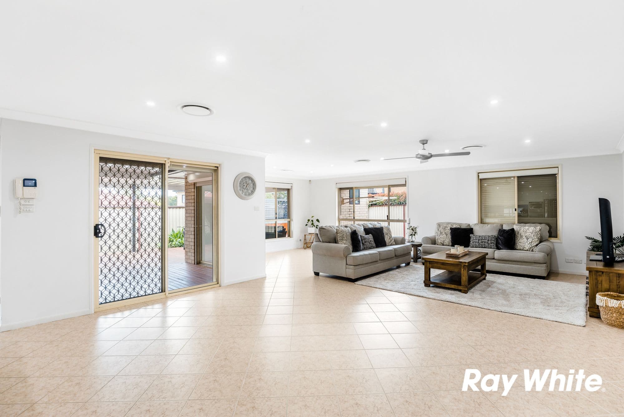 15 St Helens Close, West Hoxton NSW 2171, West Hoxton - Thumbnail 8