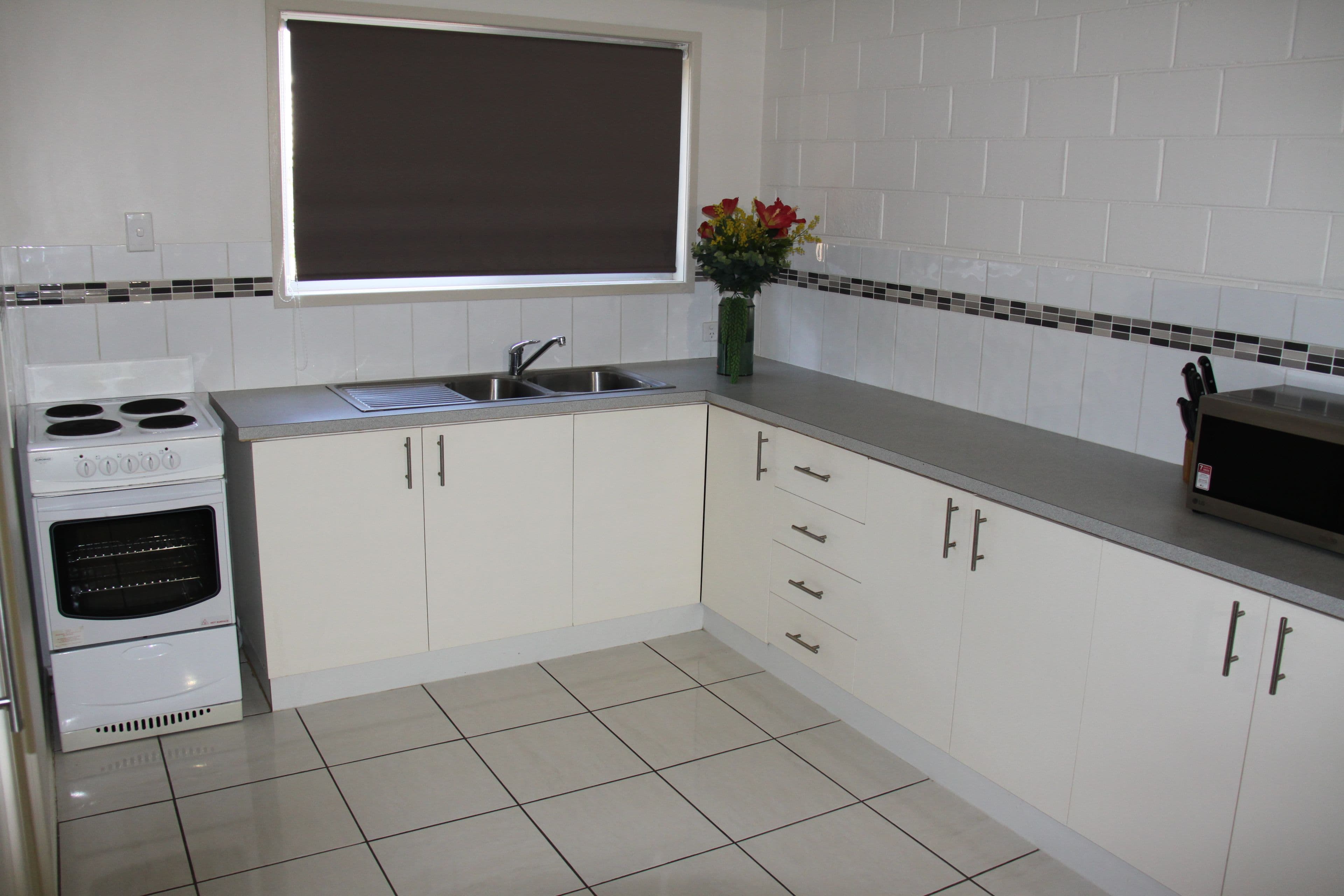27b Beach Avenue, Tannum Sands QLD 4680, Tannum Sands - Thumbnail 4