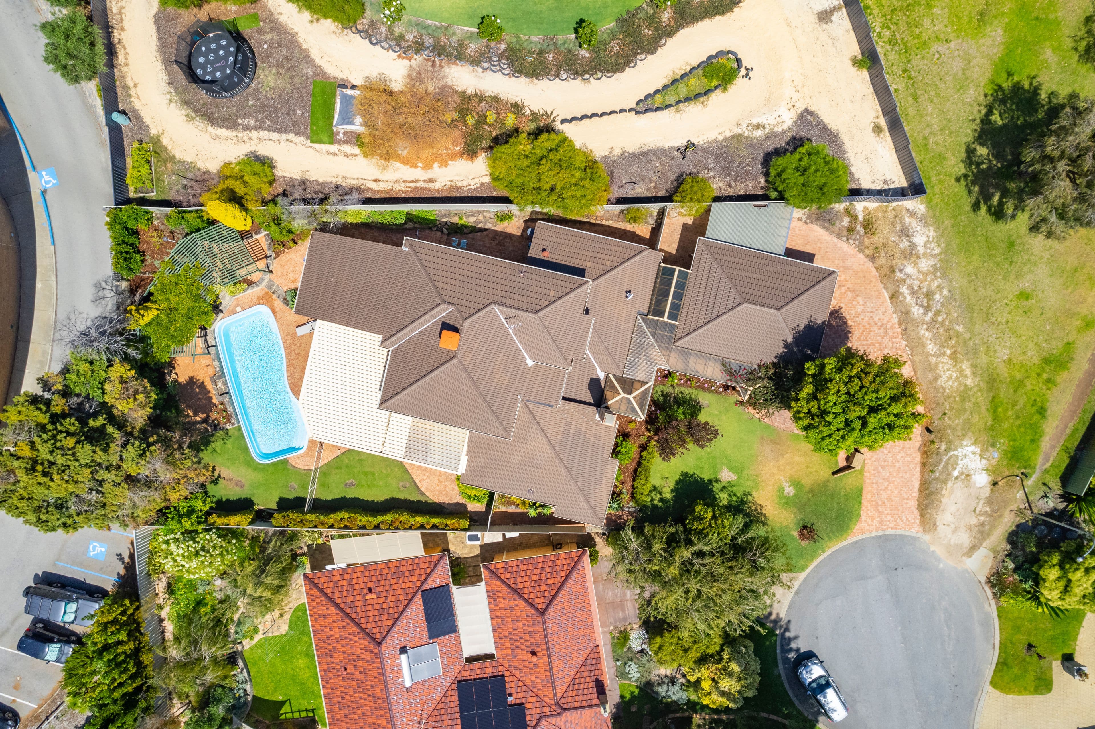 11 Sellenger Court, City Beach WA 6015, City Beach - Thumbnail 2