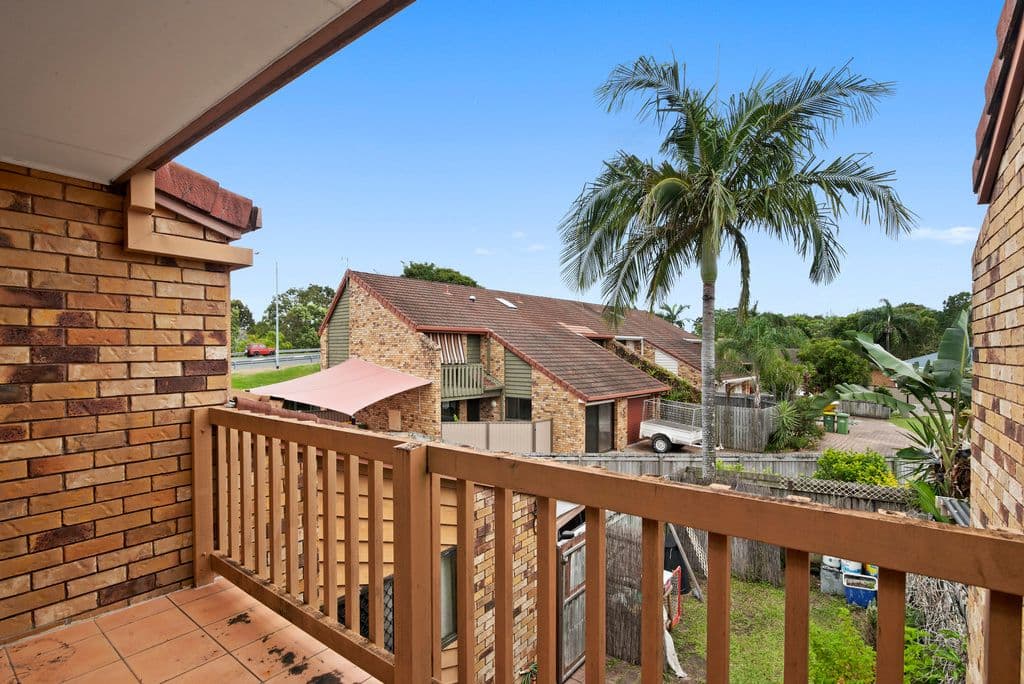 32 Darnel Street, Elanora QLD 4221, Elanora - Thumbnail 2