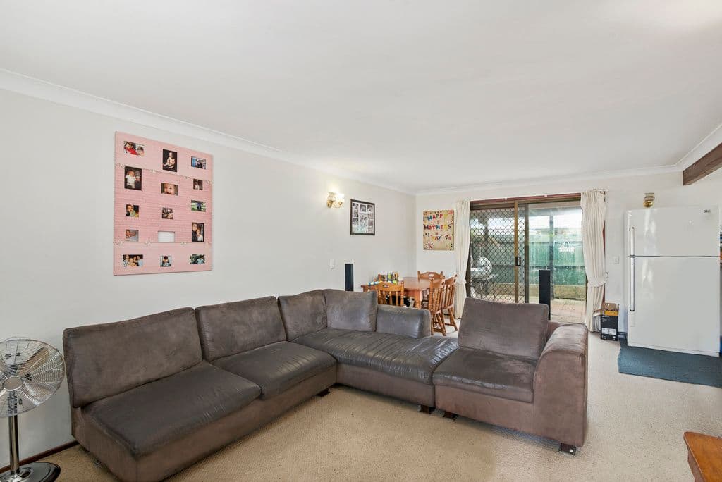 32 Darnel Street, Elanora QLD 4221, Elanora - Thumbnail 4