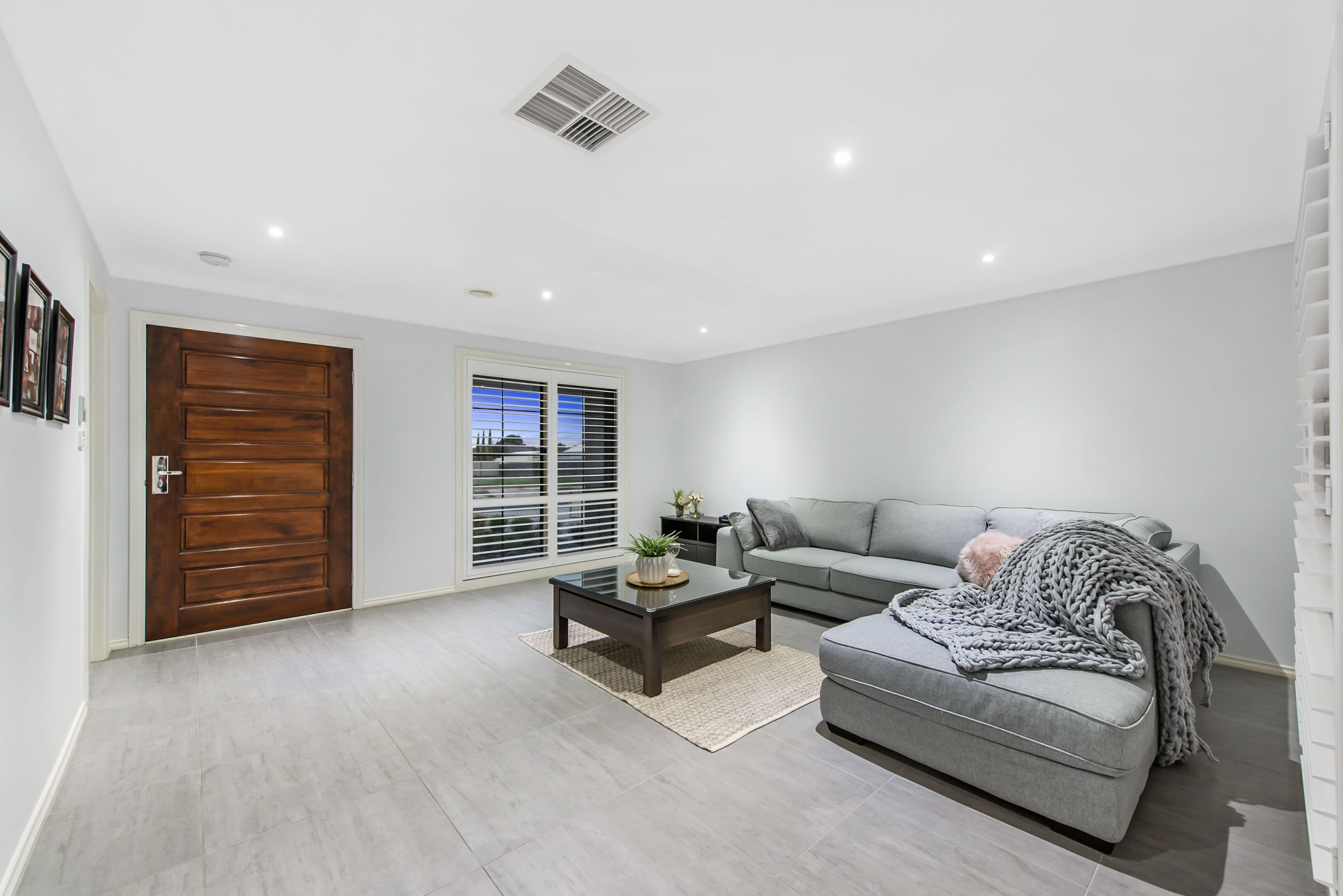 30 Jacaranda Drive, Taylors Hill VIC 3037, Taylors Hill - Thumbnail 3