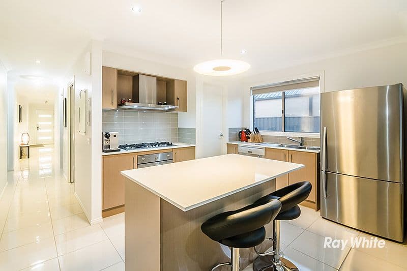 21 Valencia Circuit, Cranbourne VIC 3977, Cranbourne - Thumbnail 2