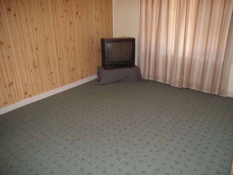 23 GARDINER Street, MOORA WA 6510, Moora - Thumbnail 5