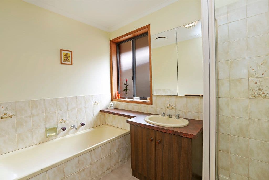 24 Talpa Crescent, Corio VIC 3214, Corio - Thumbnail 5
