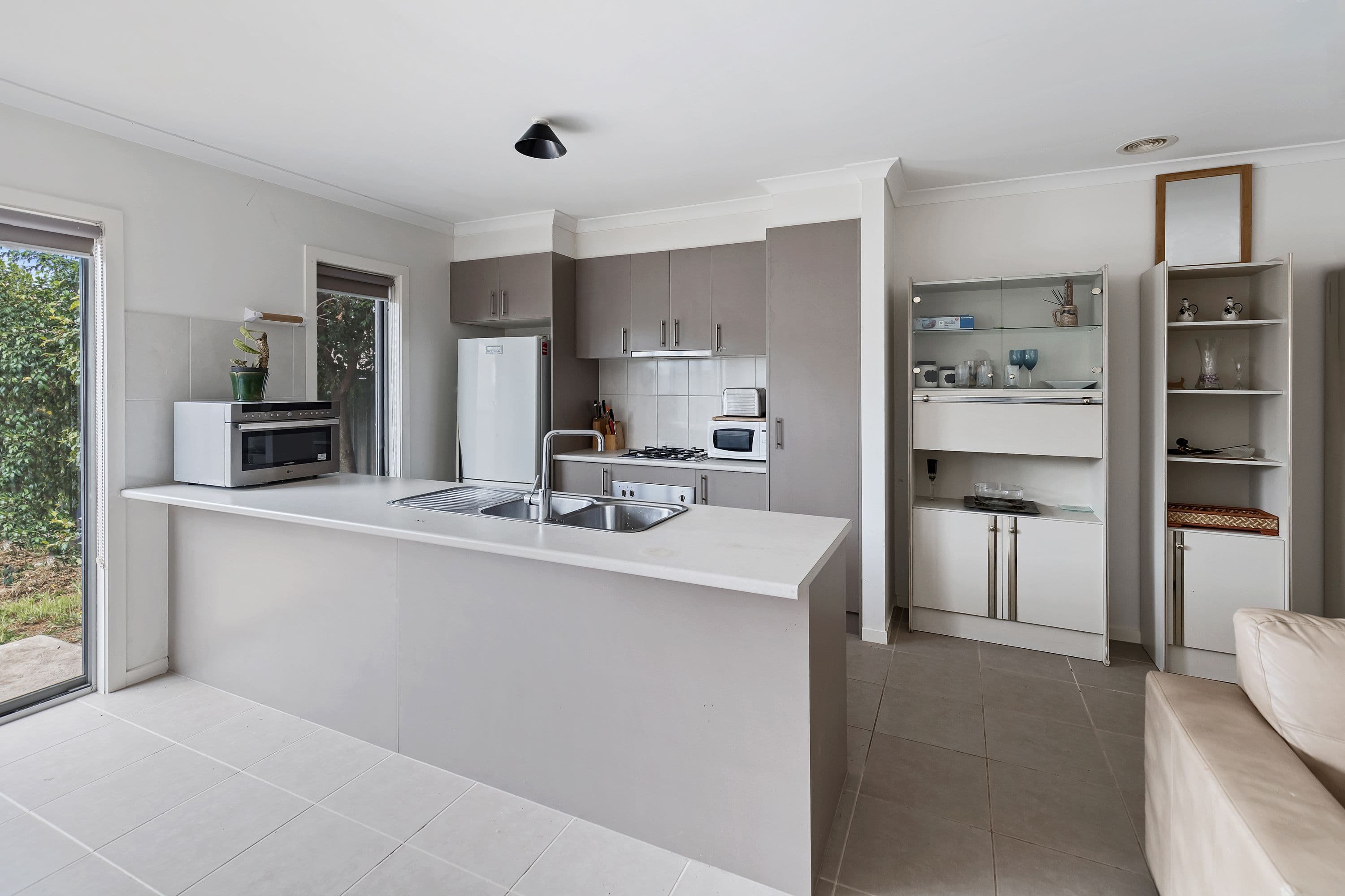 19 Hadley Lane, Craigieburn VIC 3064, Craigieburn - Thumbnail 2