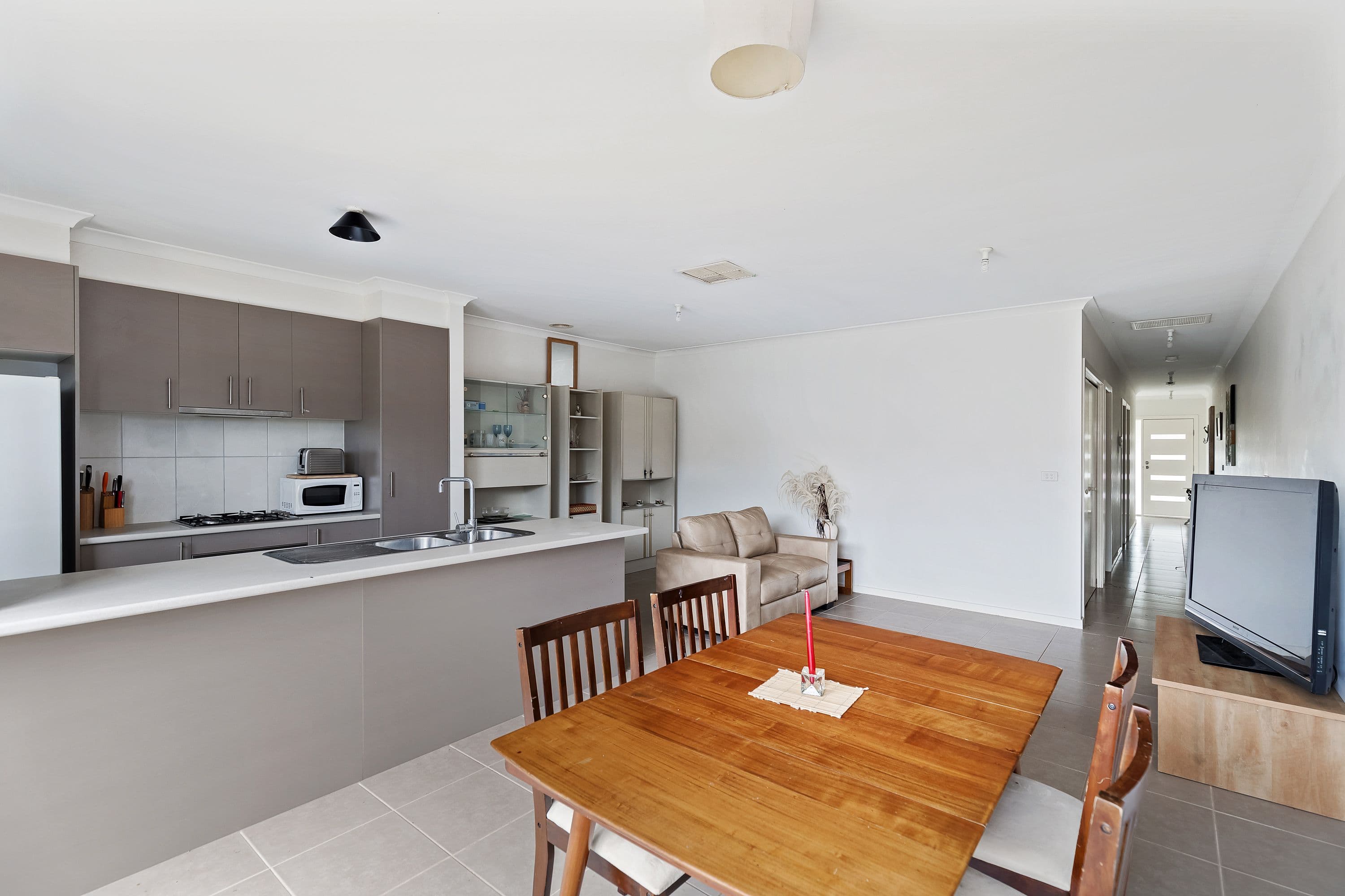 19 Hadley Lane, Craigieburn VIC 3064, Craigieburn - Thumbnail 4