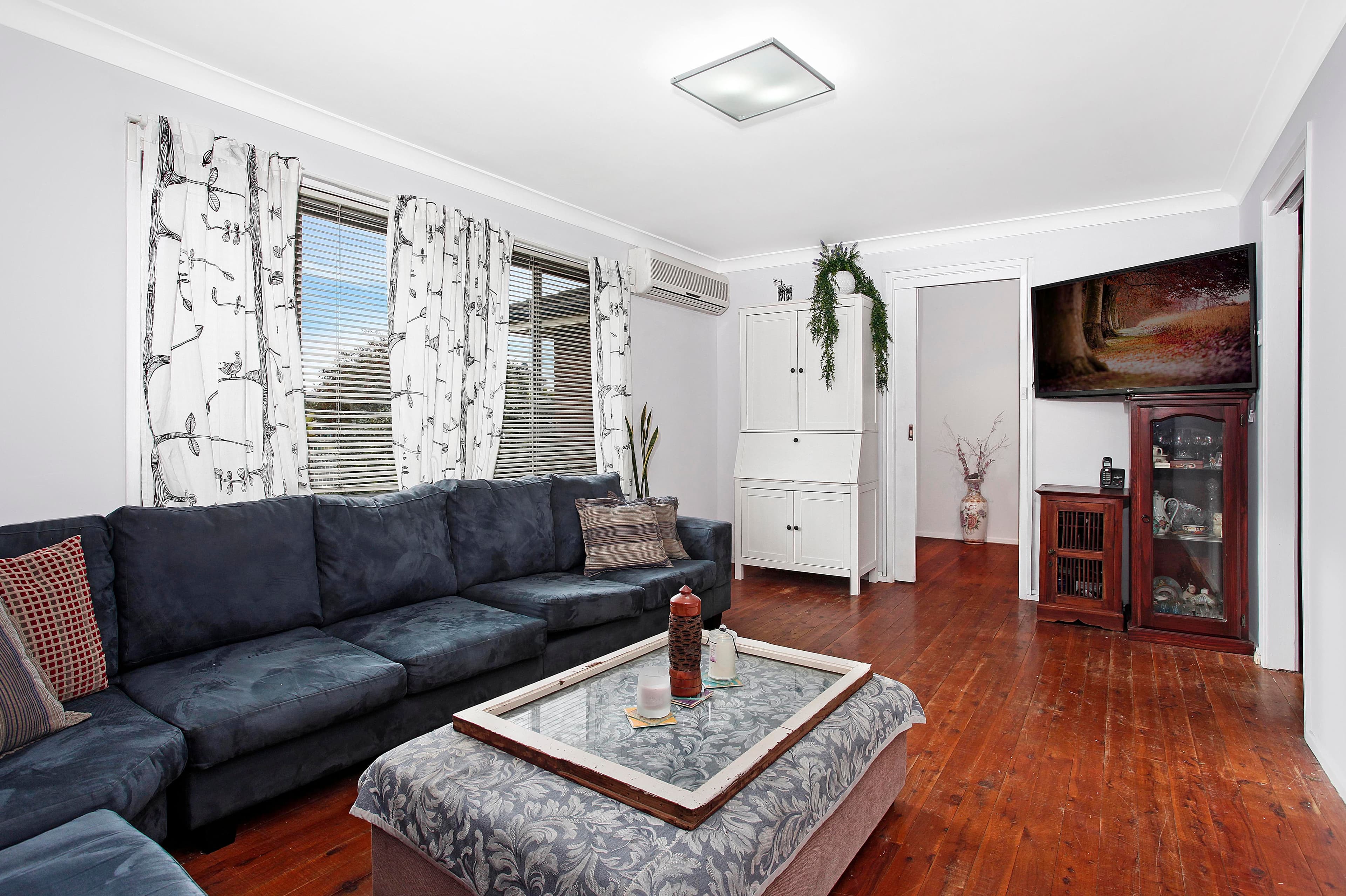 21 Comberford Close, Prairiewood - Thumbnail 3