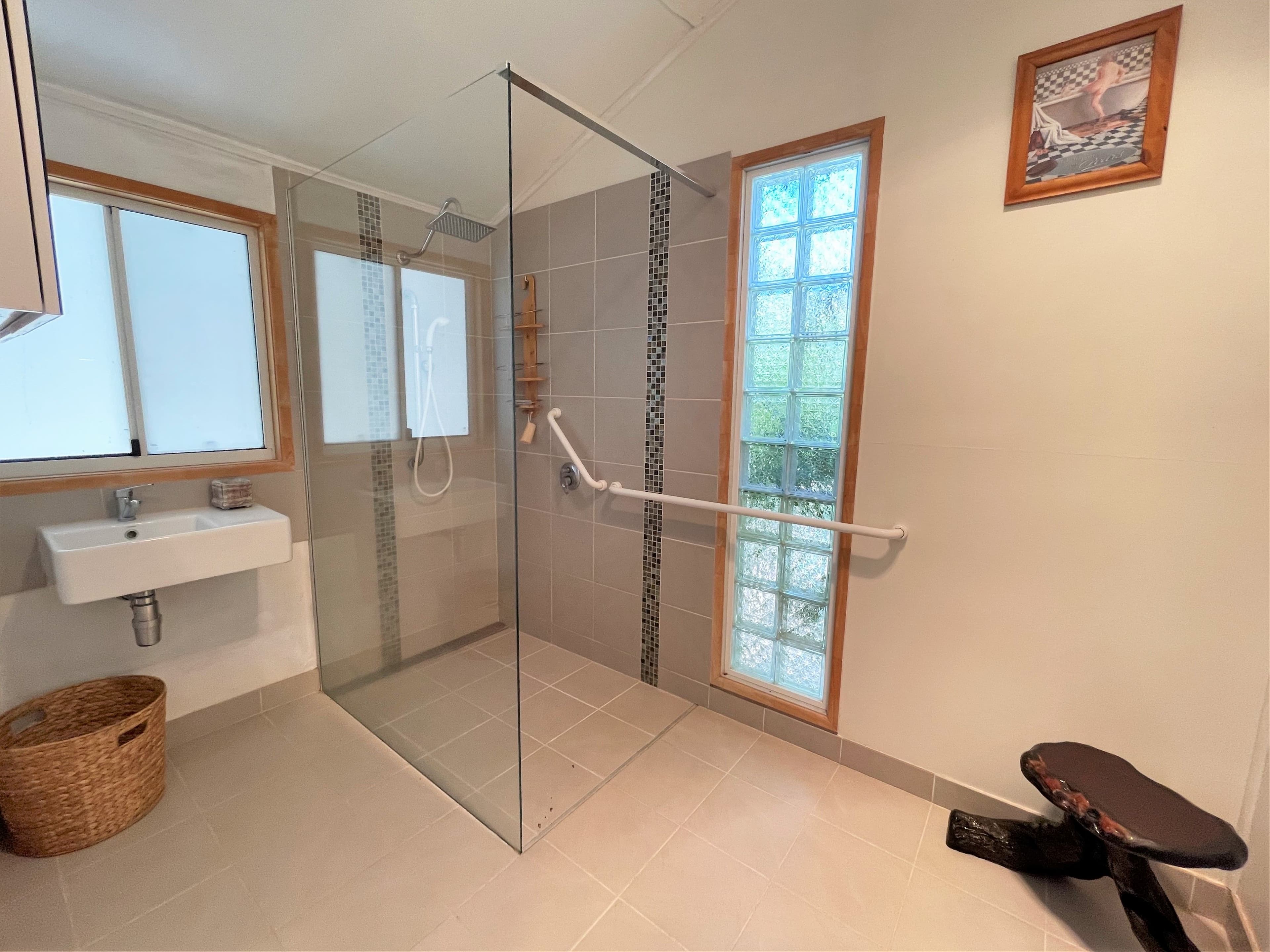 137 Fir Street, Barcaldine QLD 4725, Barcaldine - Thumbnail 4