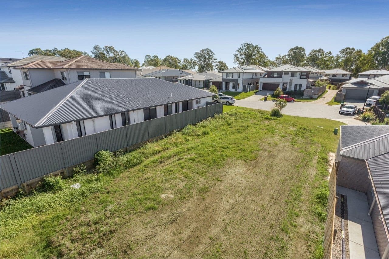 37 Majestic Street, Bridgeman Downs QLD 4035, Bridgeman Downs - Thumbnail 2