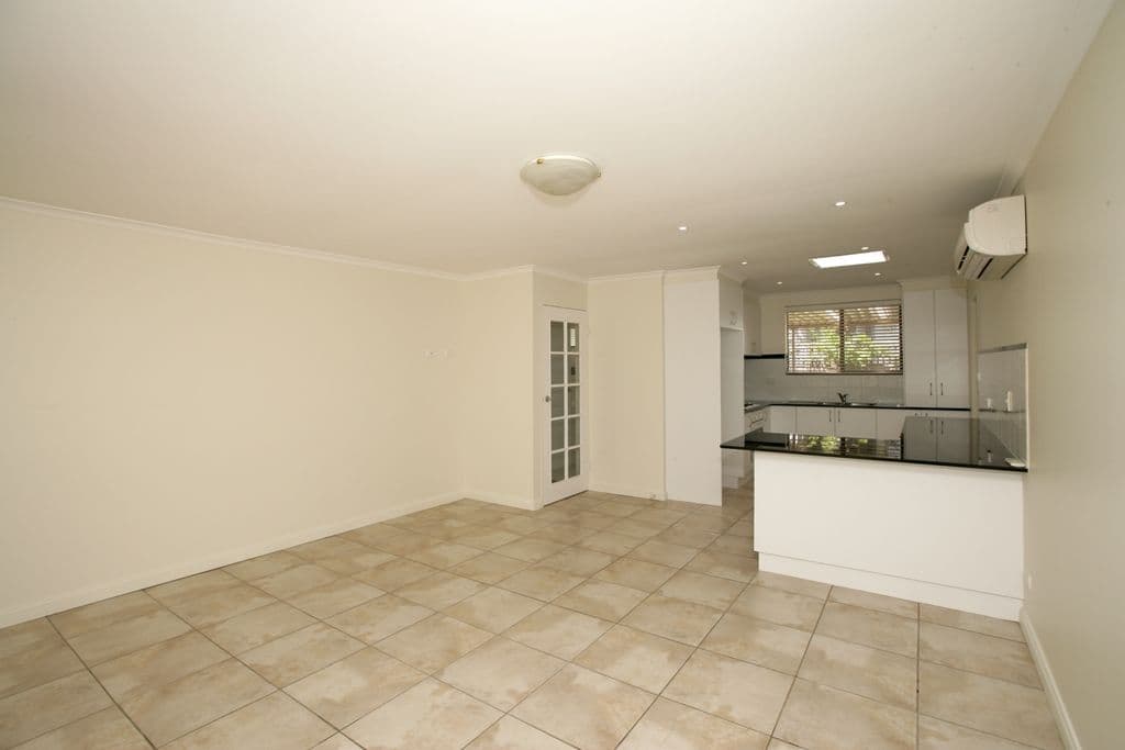 72 Crampton Street, WAGGA WAGGA NSW 2650, Wagga Wagga - Thumbnail 2