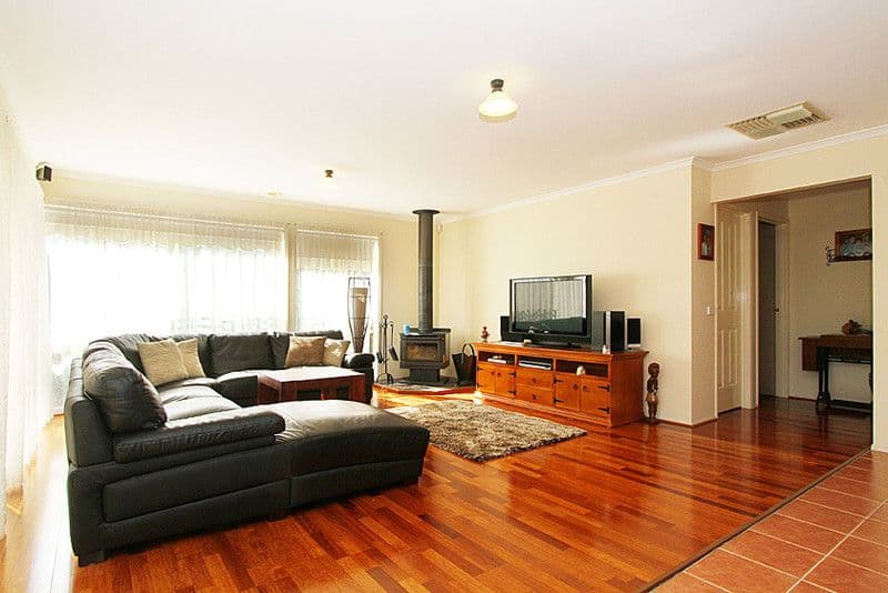 14 Inglewood Court, MILL PARK VIC 3082, Mill Park - Thumbnail 5
