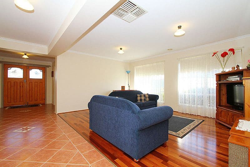 14 Inglewood Court, MILL PARK VIC 3082, Mill Park - Thumbnail 7