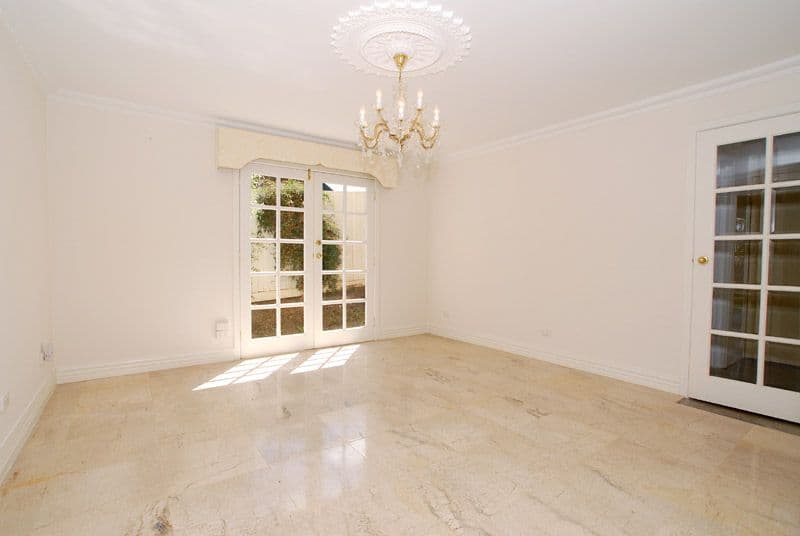 24 Golf Hill Avenue, DONCASTER VIC 3108, Doncaster - Thumbnail 4