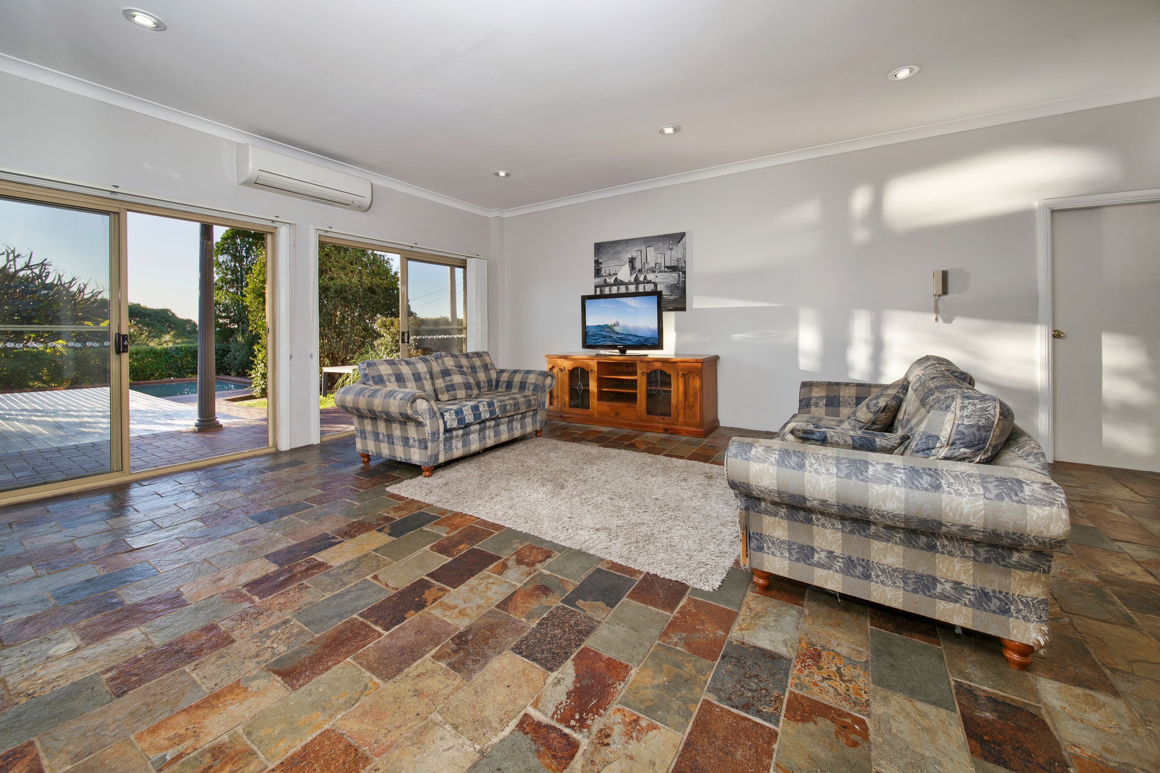 26 Phoenix Place, Illawong NSW 2234, Illawong - Thumbnail 5