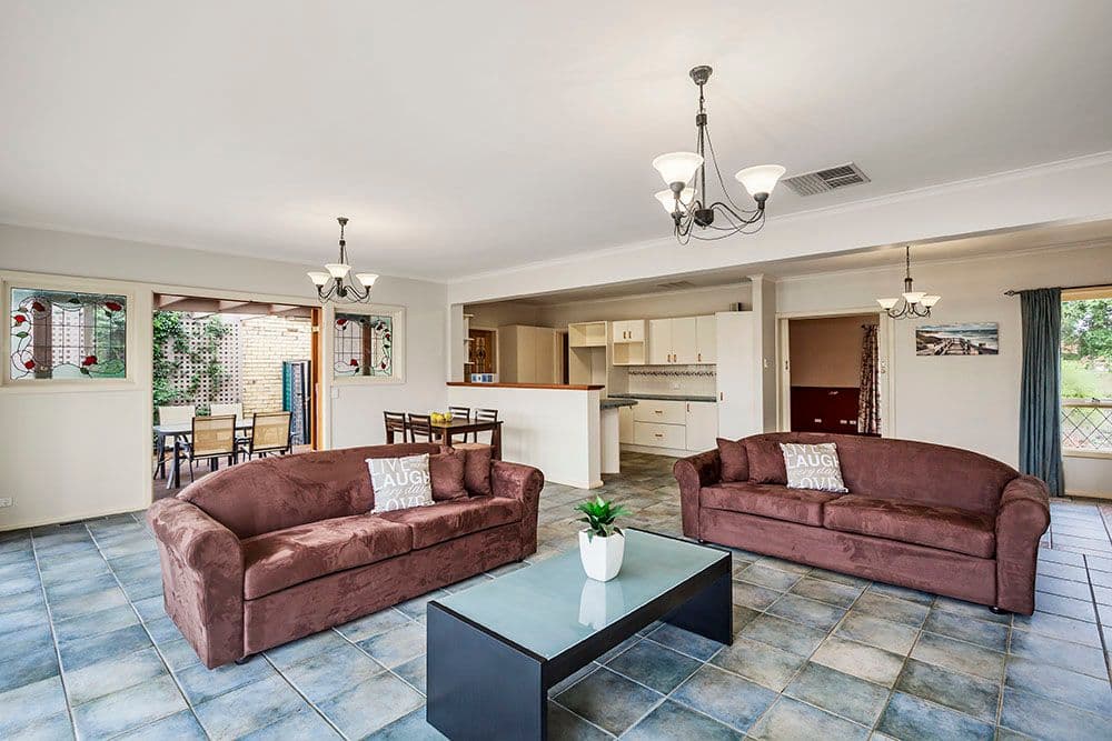 12 Hazel Court, ASHWOOD VIC 3147, Ashwood - Thumbnail 2