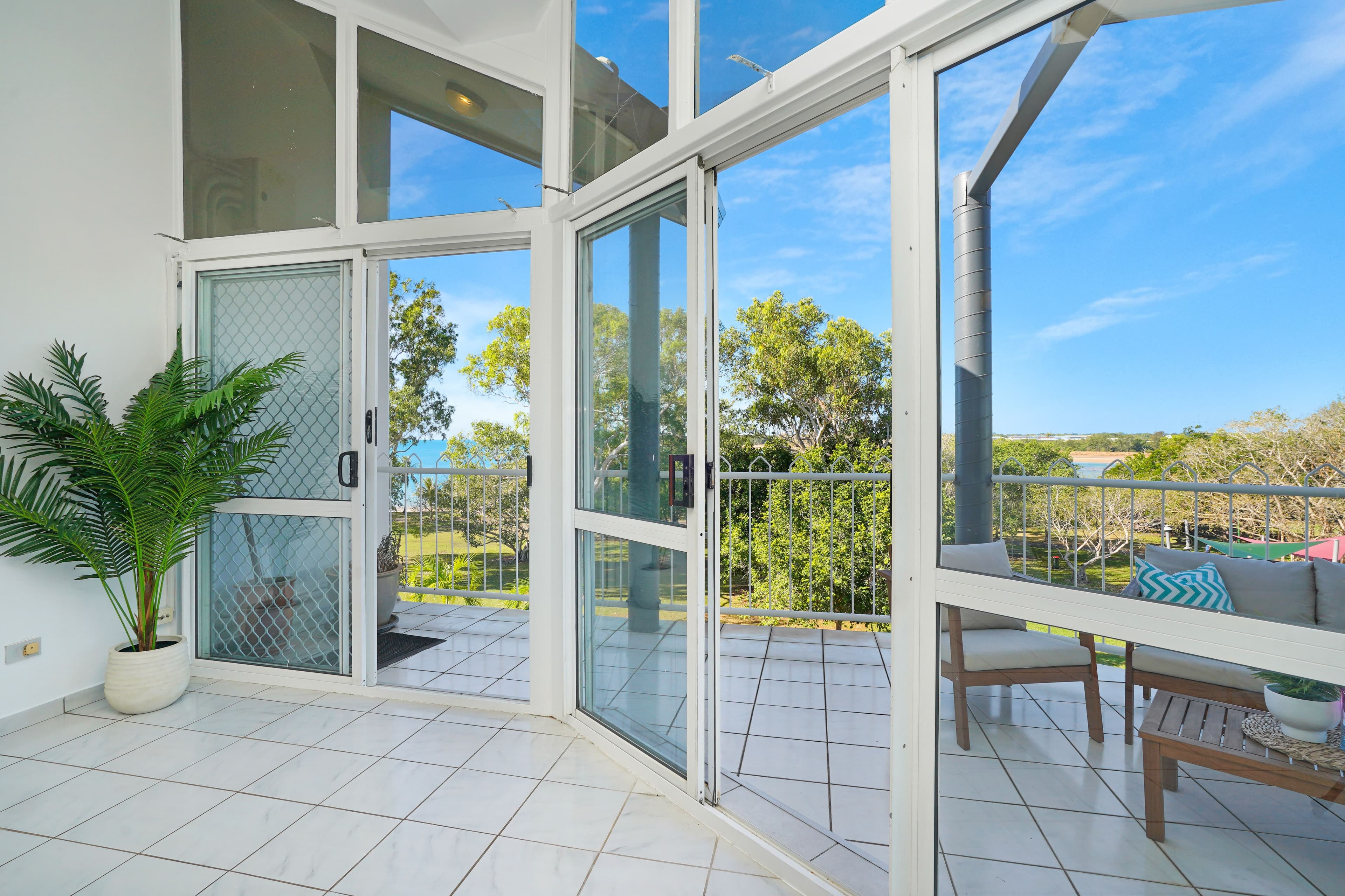 302 Casuarina Drive, Rapid Creek NT 0810, Rapid Creek - Thumbnail 2