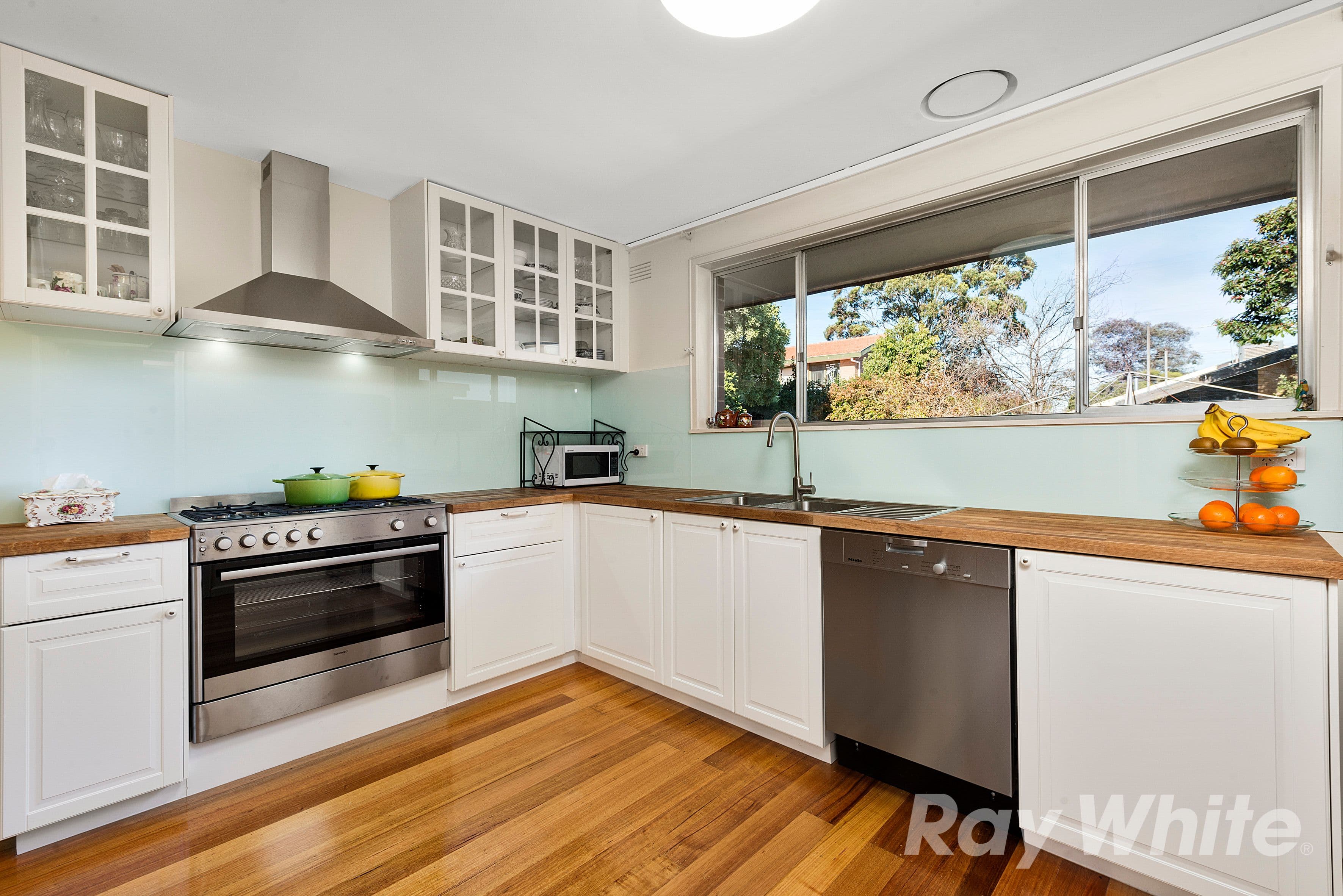 32 Maylands Crescent, Glen Waverley VIC 3150, Glen Waverley - Thumbnail 2