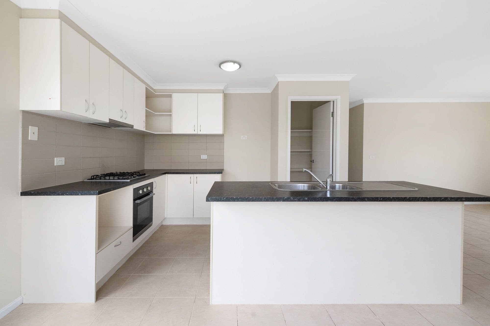 11 Manuka Grove, Wyndham Vale VIC 3024, Wyndham Vale - Thumbnail 2