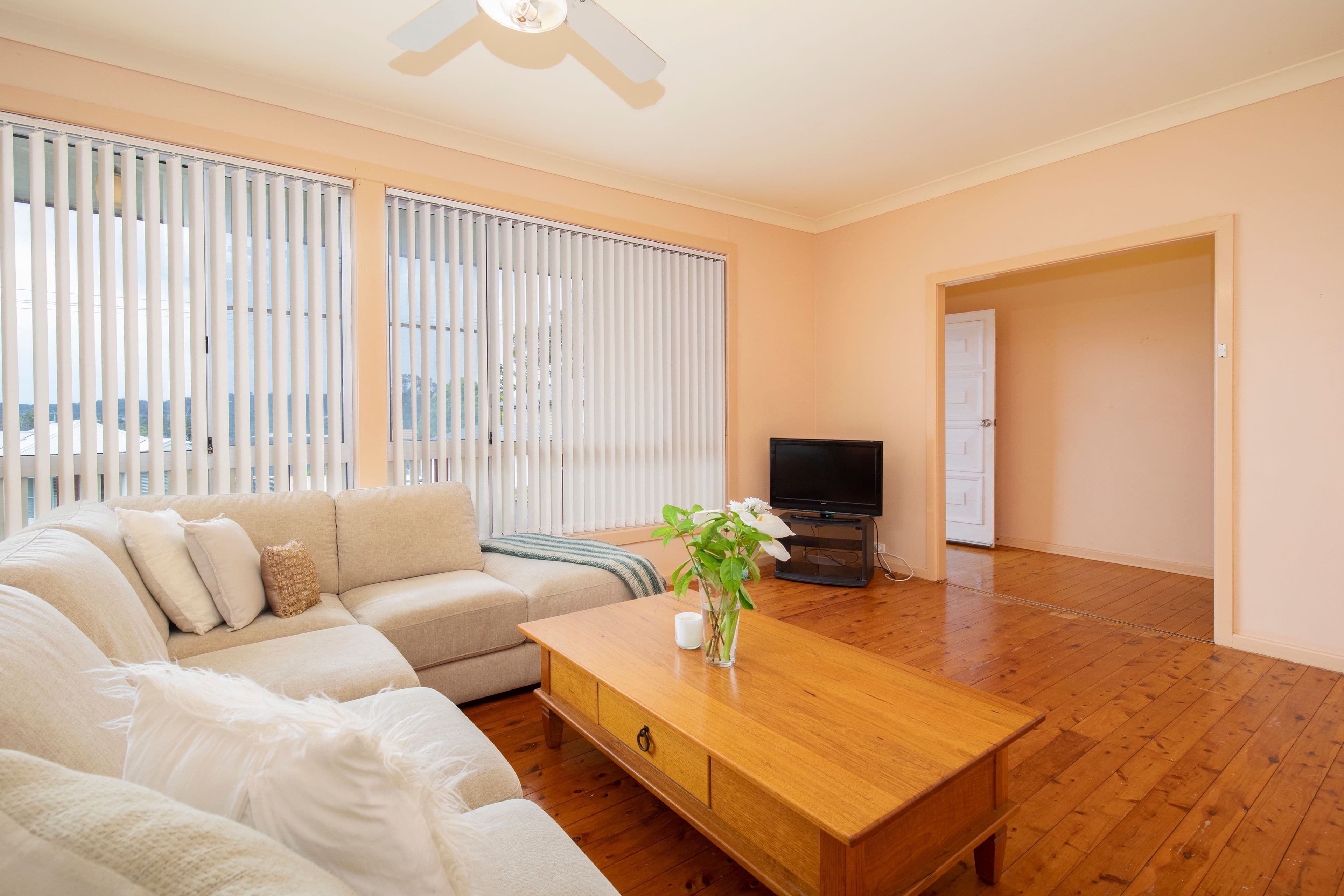 7 Hughes Avenue, Warners Bay NSW 2282, Warners Bay - Thumbnail 2