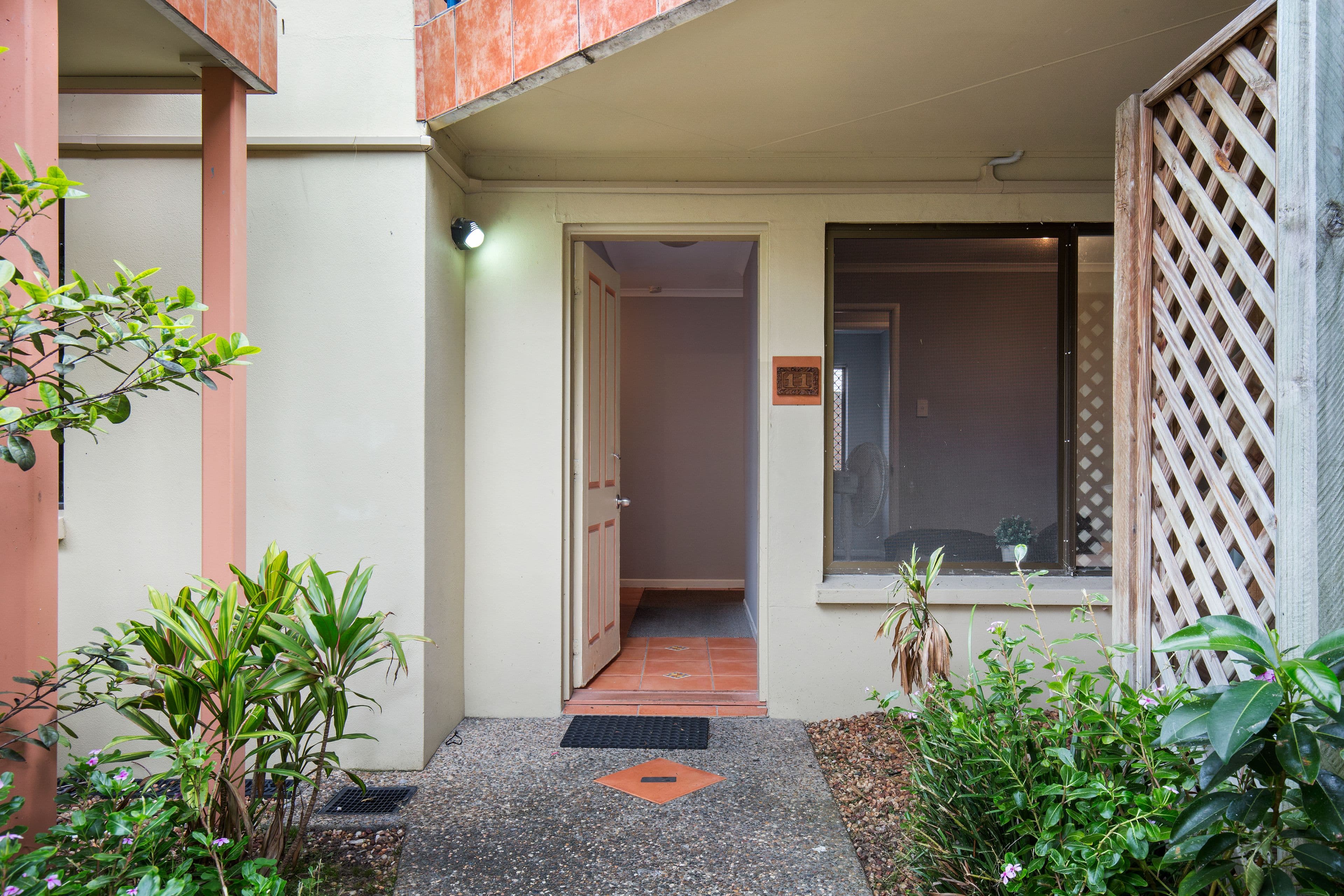 22 Peninsular Drive, Surfers Paradise QLD 4217, Surfers Paradise - Thumbnail 2