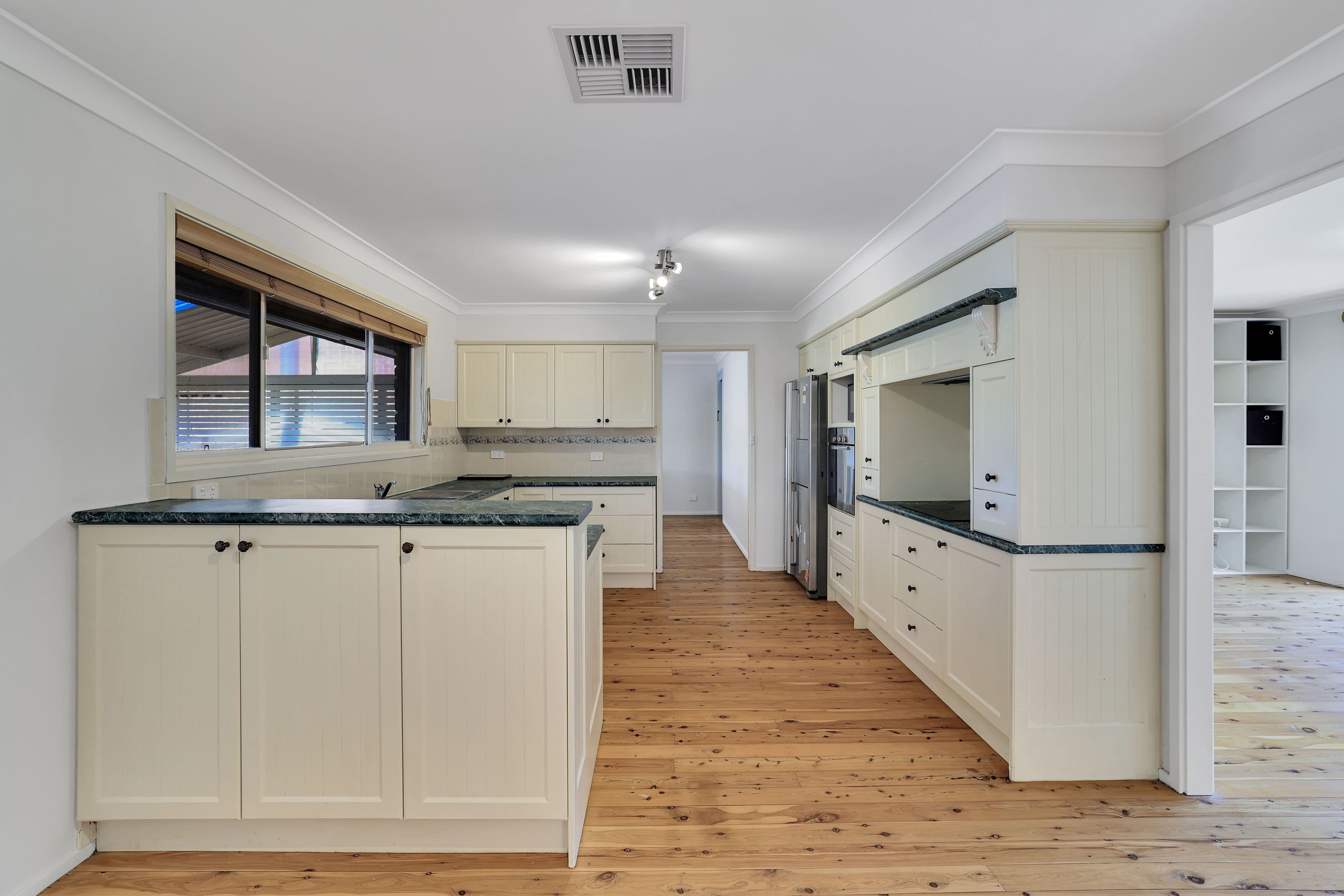 13 Warragamba Crescent, Leumeah NSW 2560, Leumeah - Thumbnail 4