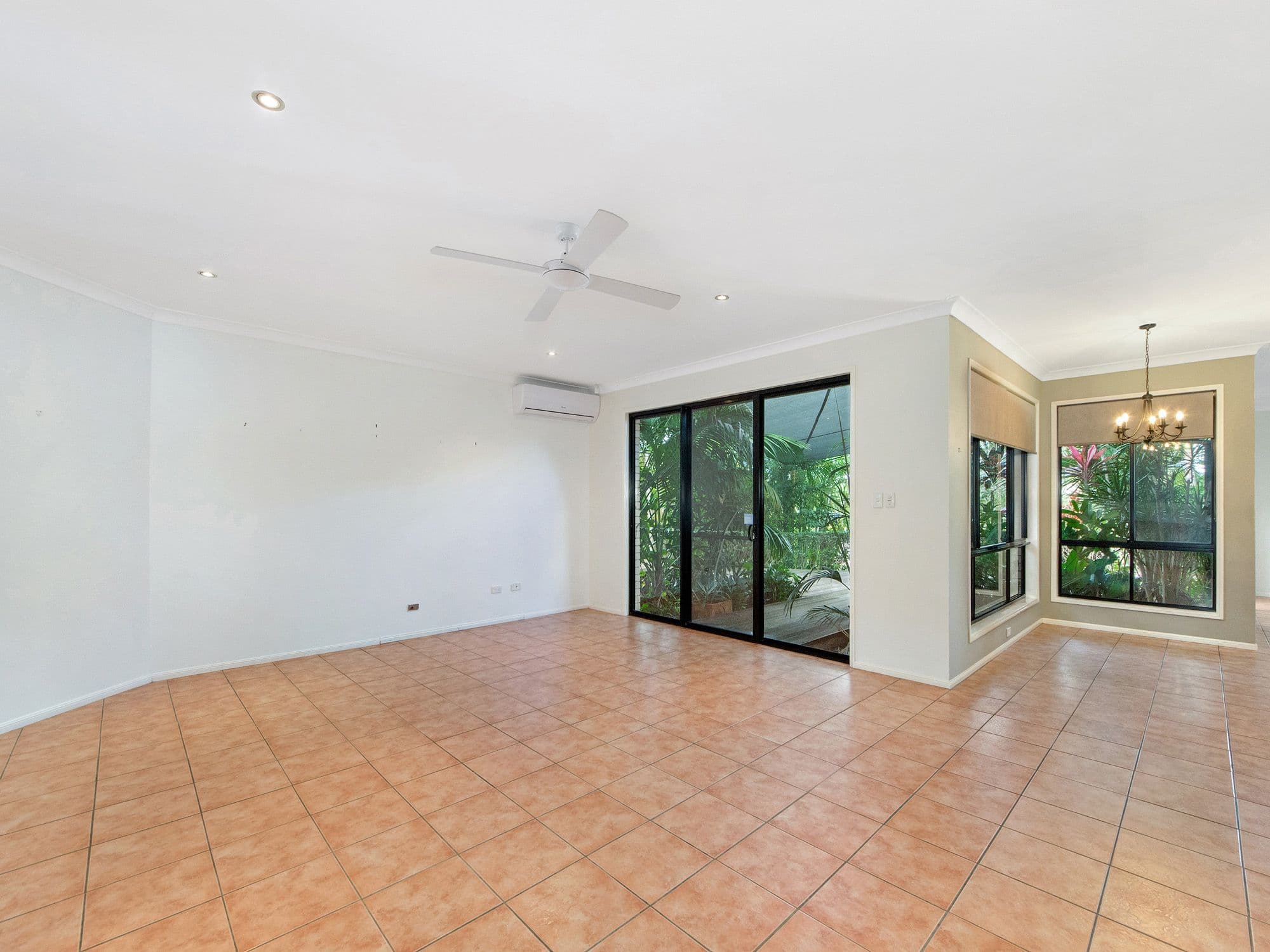 16 Garrard Street, Upper Coomera QLD 4209, Upper Coomera - Thumbnail 4