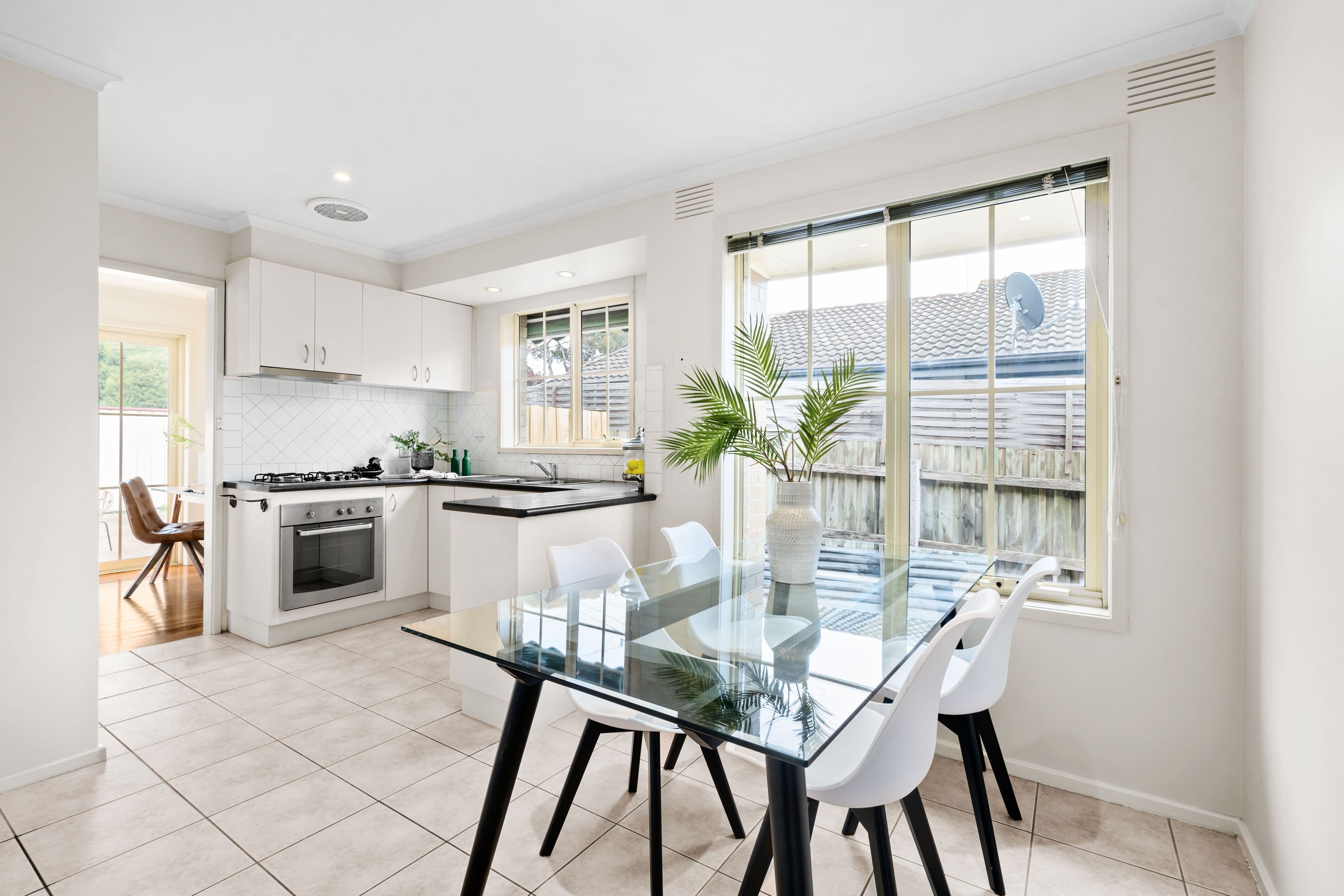26 Heysen Drive, Sunbury VIC 3429, Sunbury - Thumbnail 4