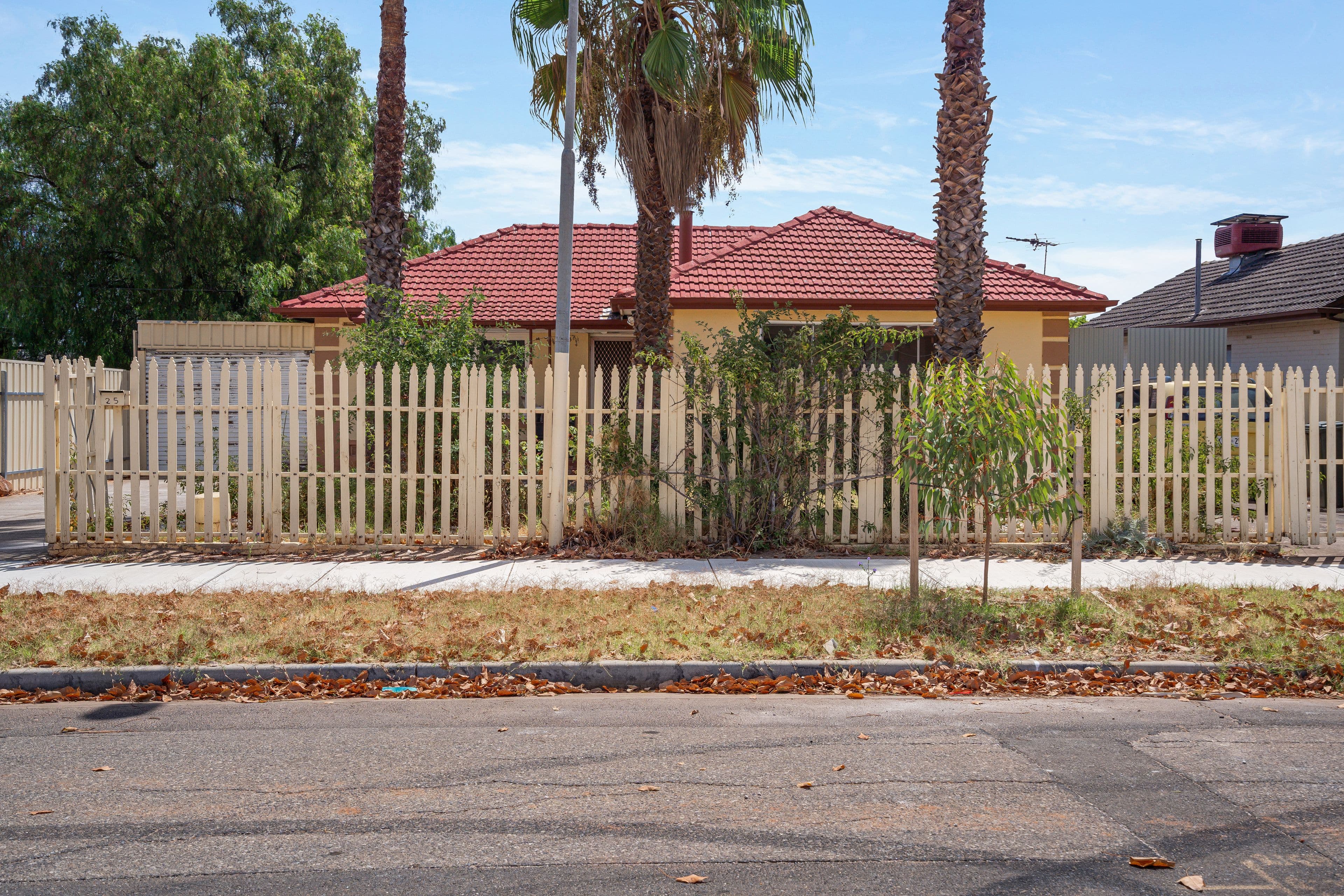 25 Bloomfield Crescent, Elizabeth Downs SA 5113, Elizabeth Downs - Thumbnail 2