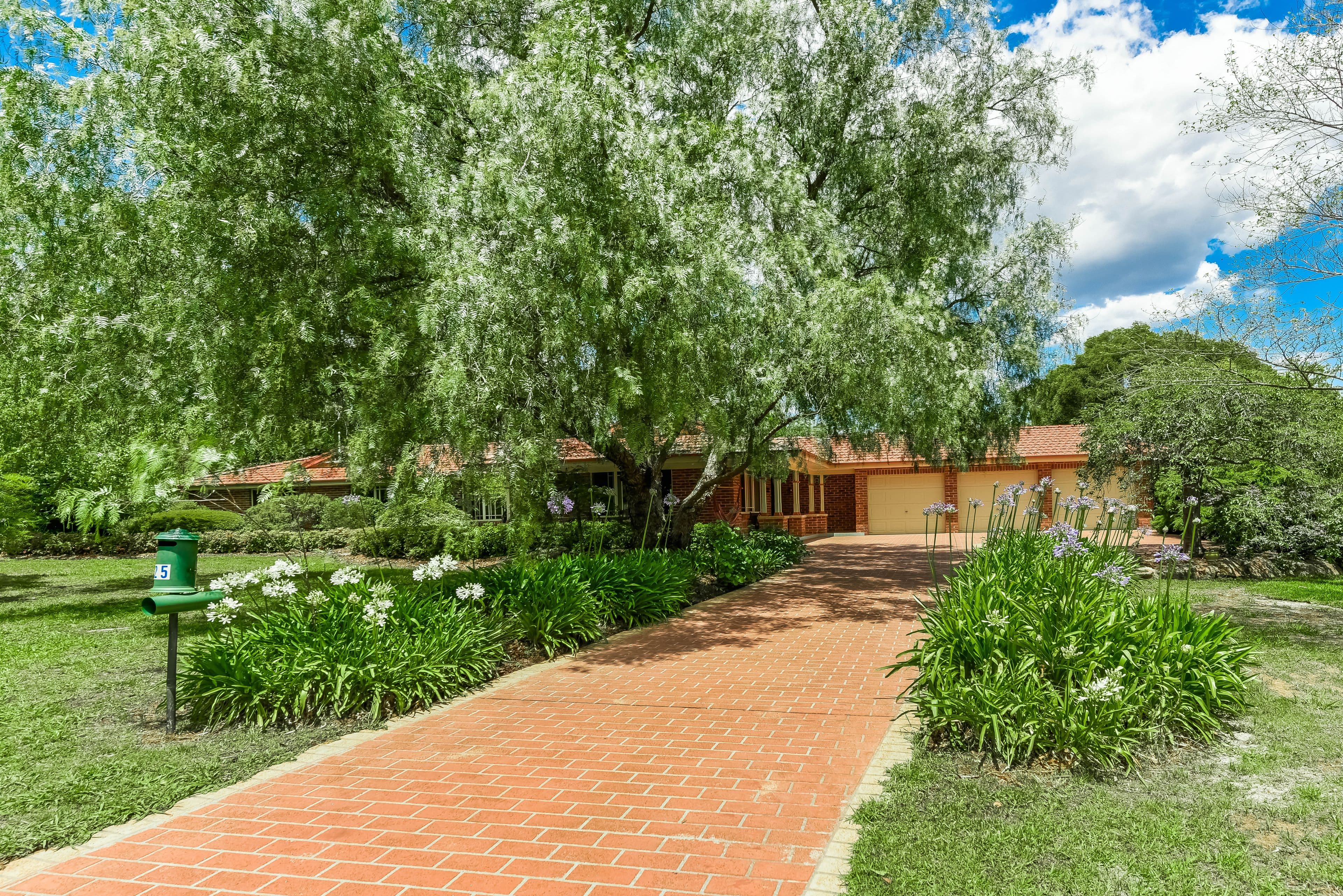 32 Coldenham Road, Picton - Image 1